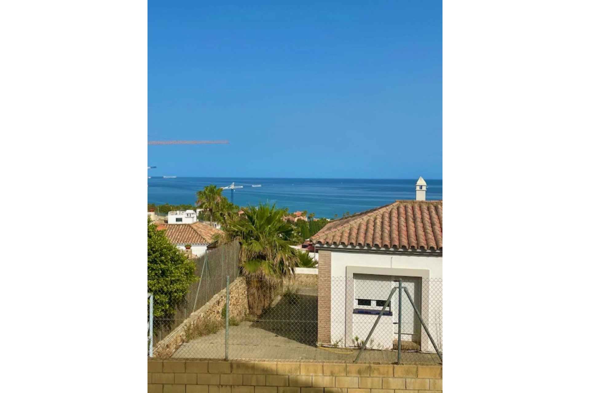 Resale - House - Detached Villa - Estepona - Estepona Centro