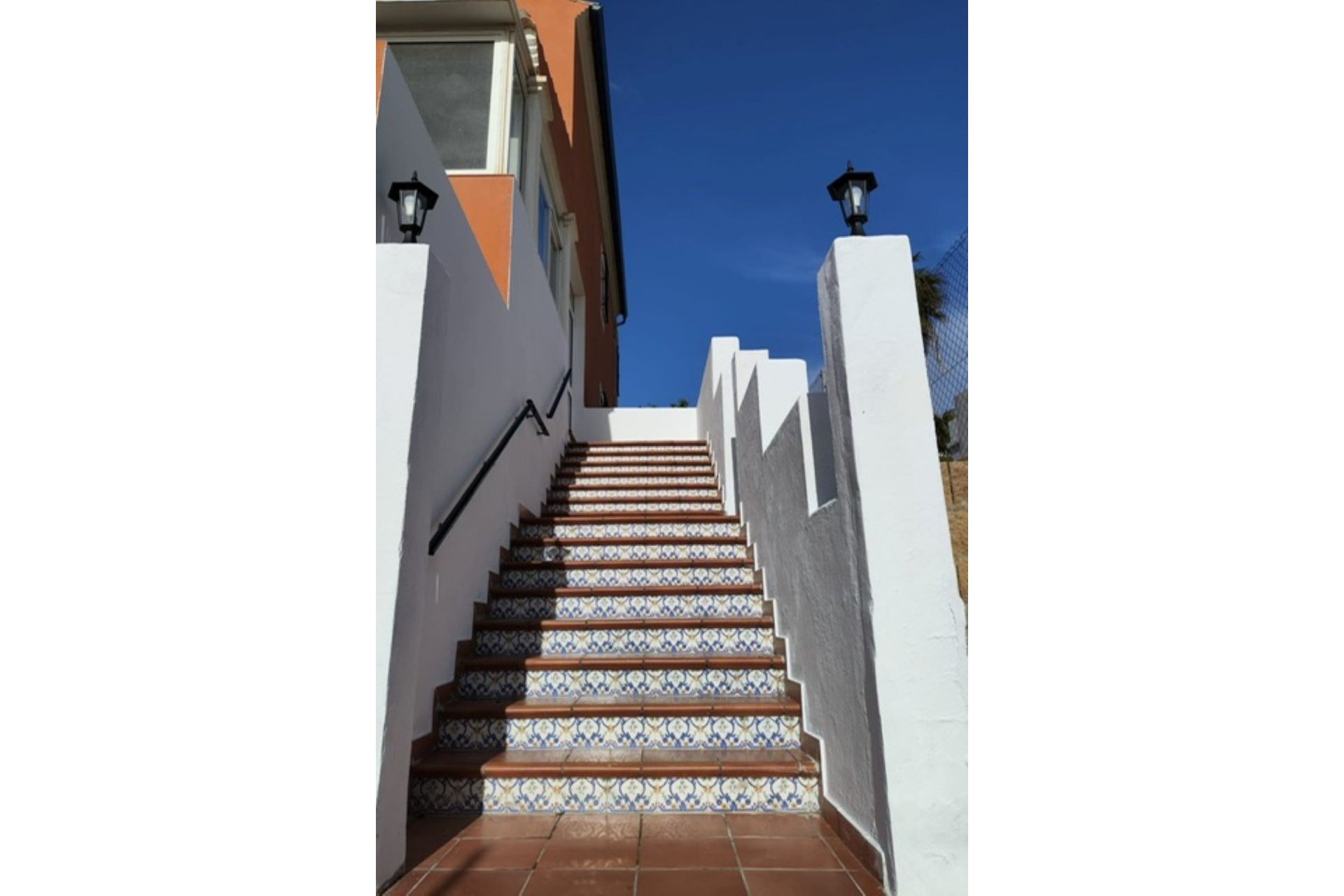 Resale - House - Detached Villa - Estepona - Estepona Centro