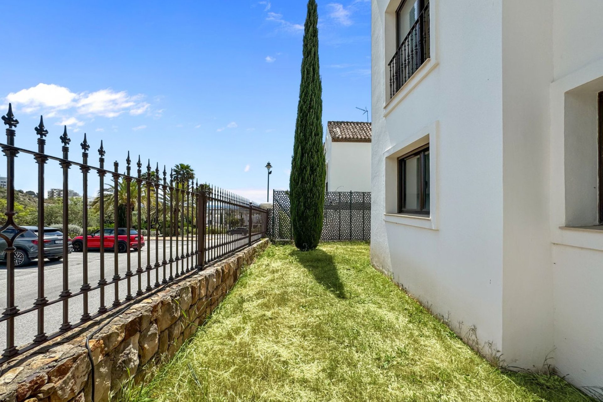 Resale - House - Detached Villa - Estepona - Estepona Centro