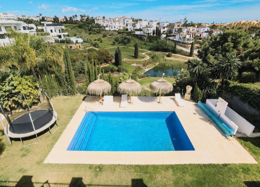 Resale - House - Detached Villa - Estepona - Estepona Centro