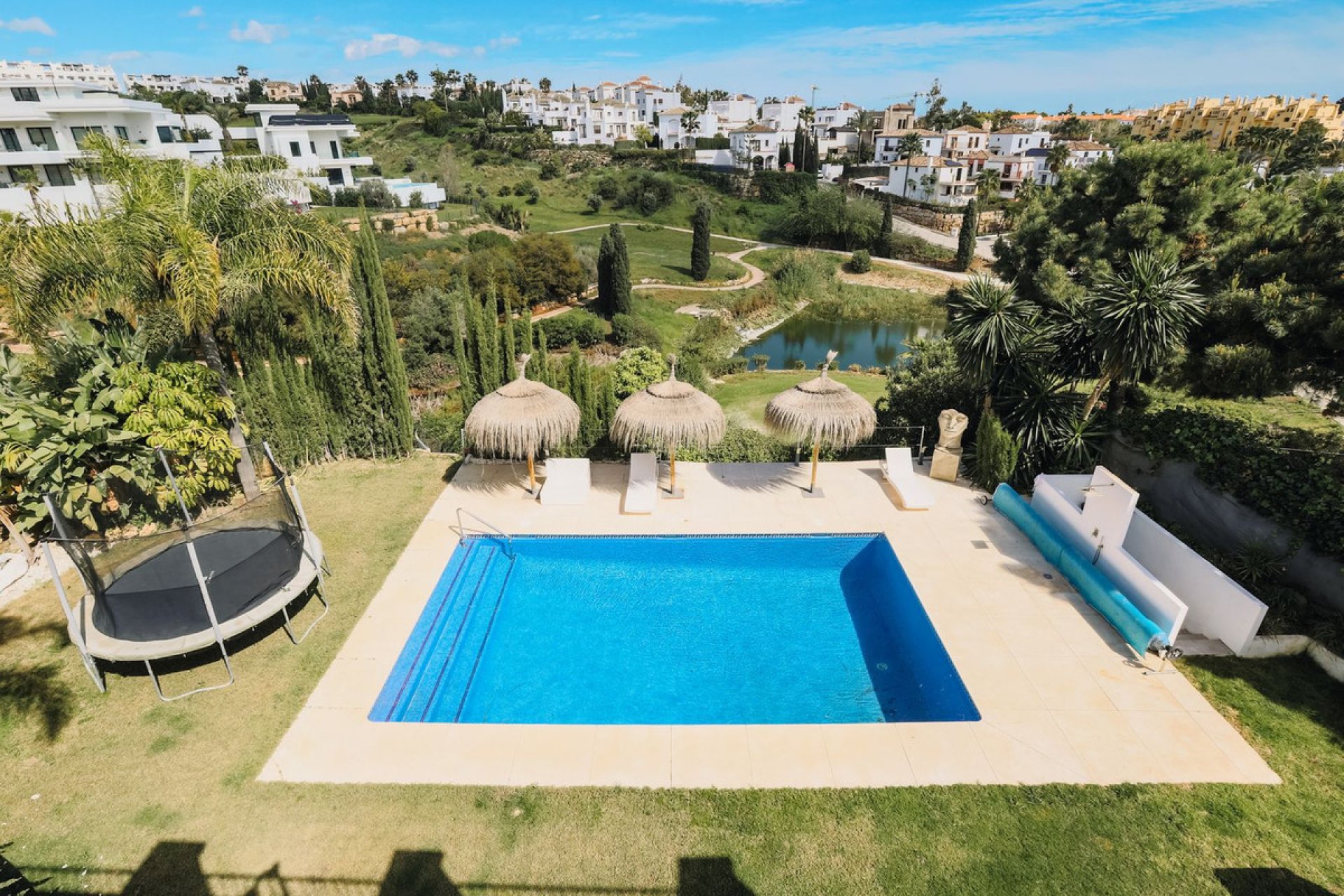 Resale - House - Detached Villa - Estepona - Estepona Centro