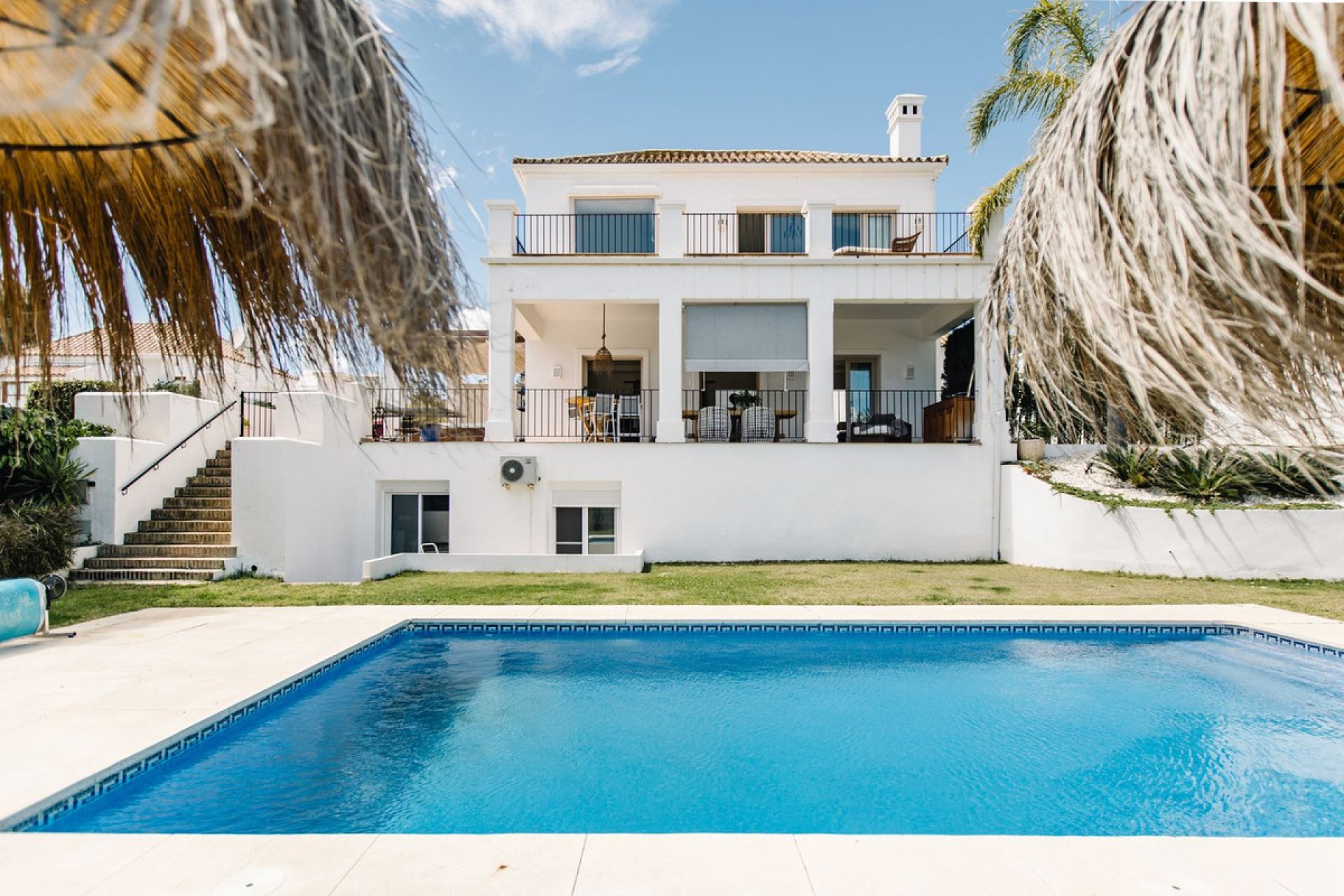 Resale - House - Detached Villa - Estepona - Estepona Centro