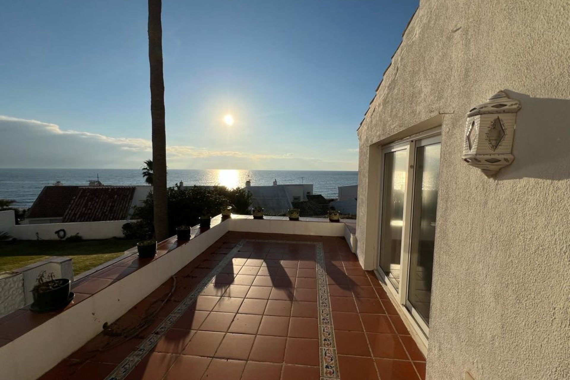 Resale - House - Detached Villa - Estepona - Estepona Centro