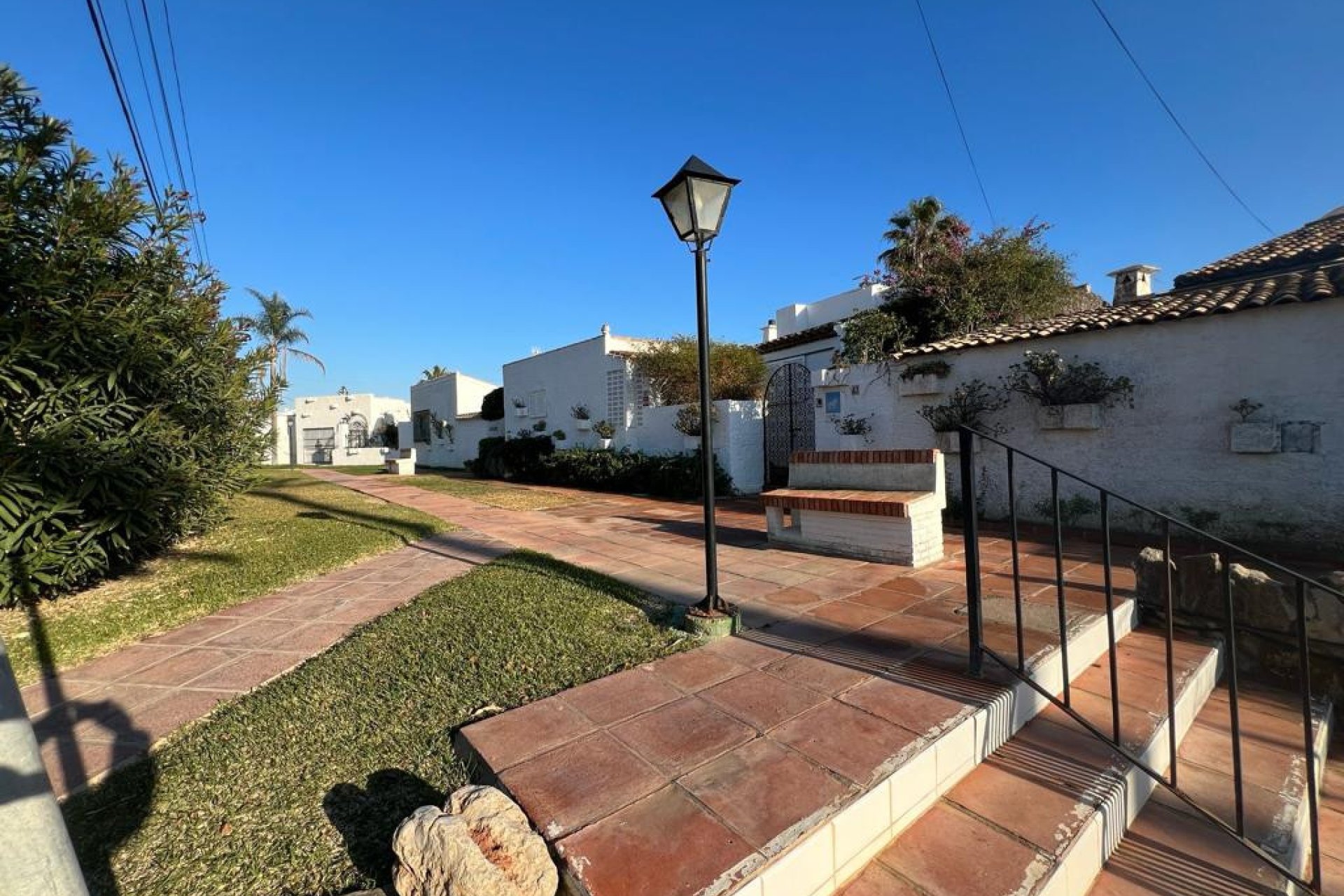 Resale - House - Detached Villa - Estepona - Estepona Centro