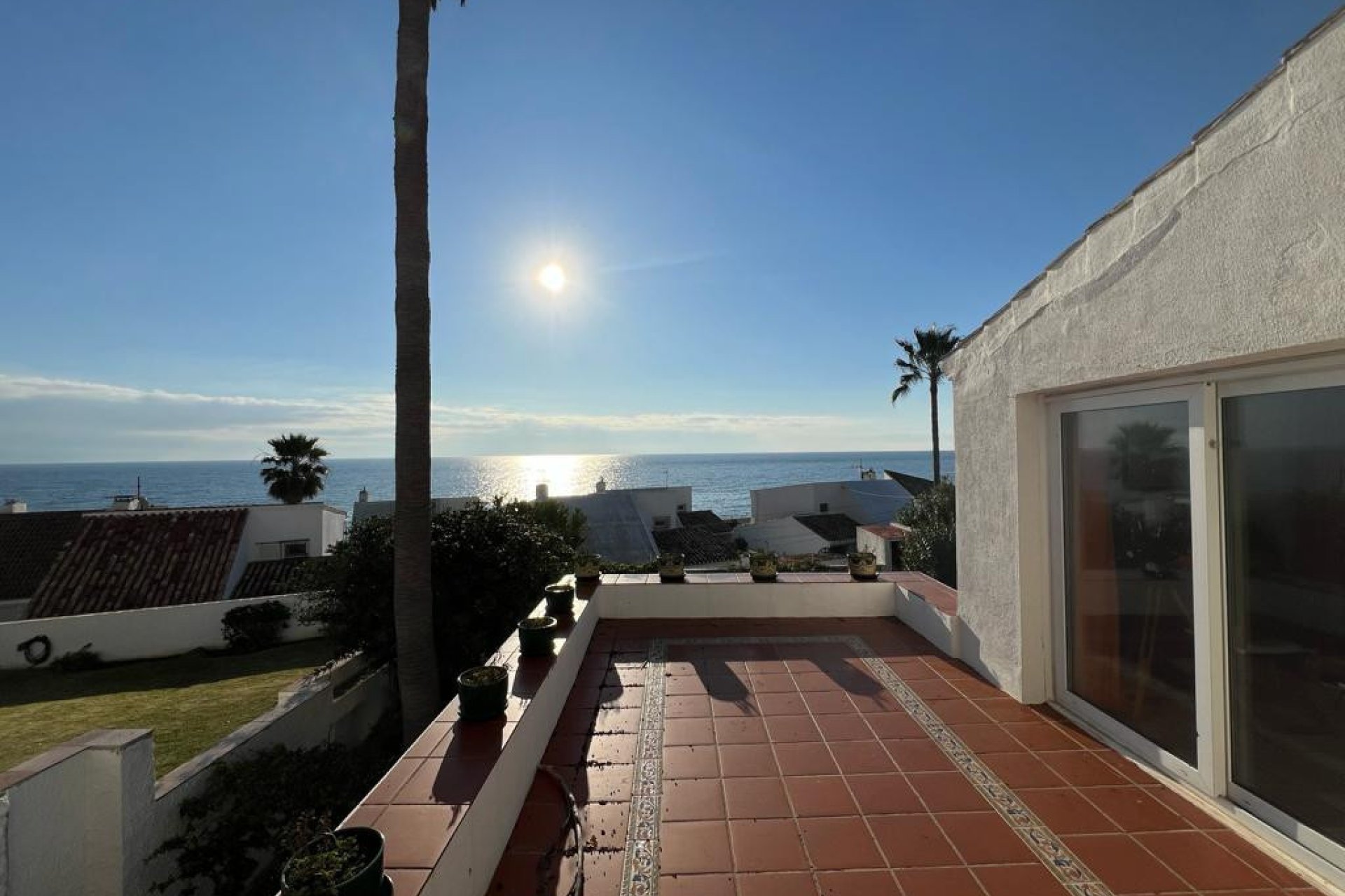 Resale - House - Detached Villa - Estepona - Estepona Centro