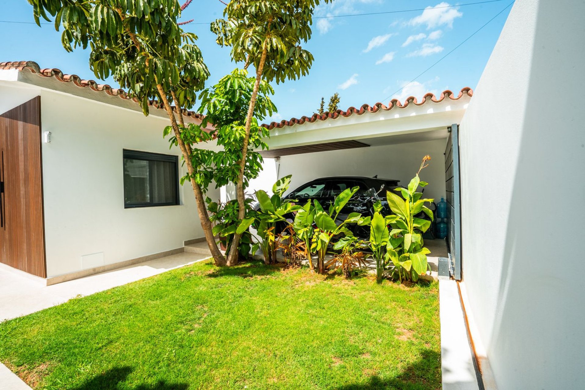 Resale - House - Detached Villa - Estepona - Estepona Centro