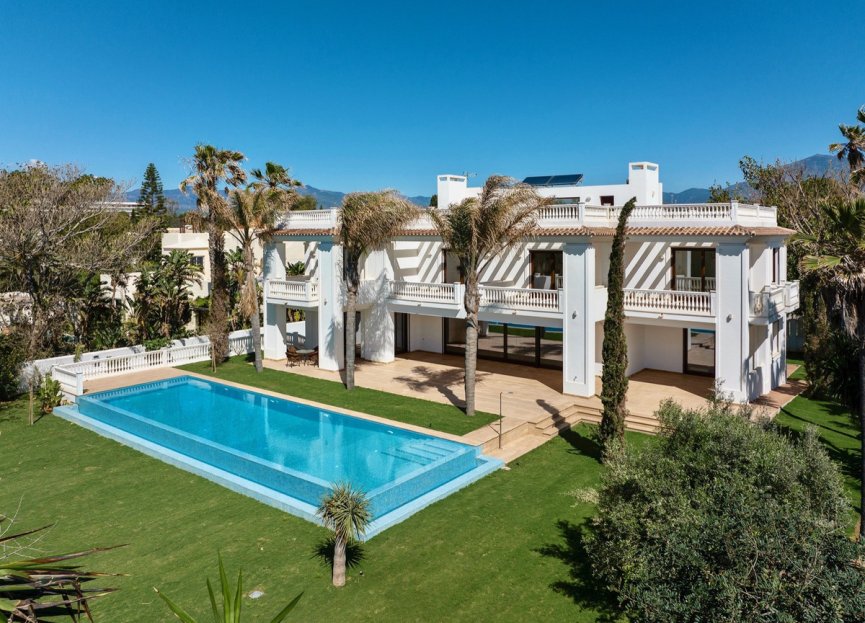 Resale - House - Detached Villa - Estepona - Estepona Centro