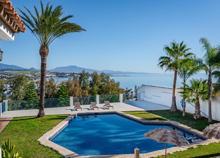 Resale - House - Detached Villa - Estepona - Estepona Centro