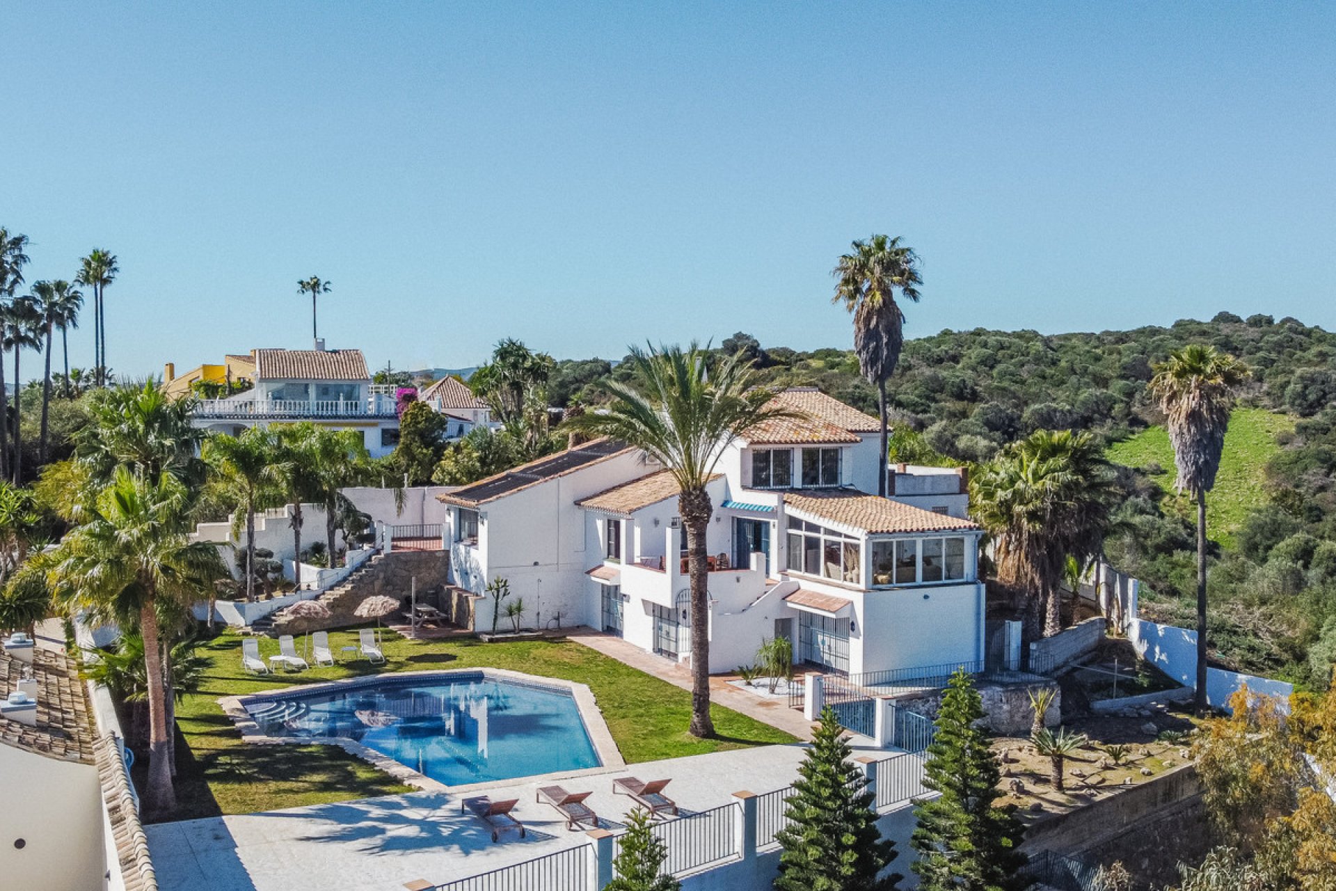 Resale - House - Detached Villa - Estepona - Estepona Centro