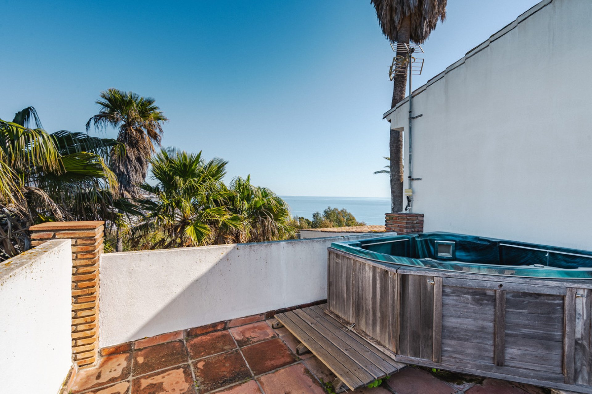 Resale - House - Detached Villa - Estepona - Estepona Centro