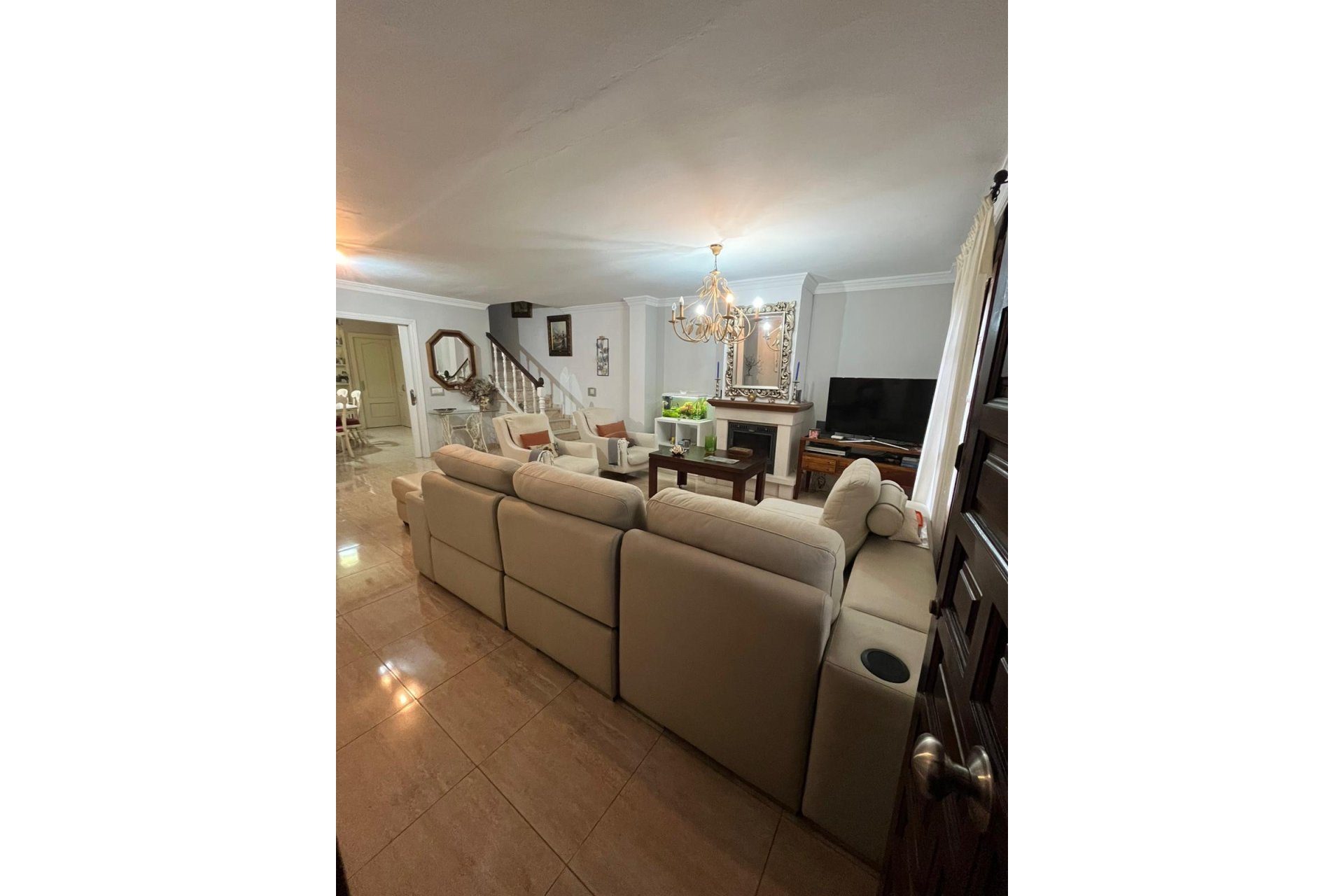 Resale - House - Detached Villa - Estepona - Estepona Centro