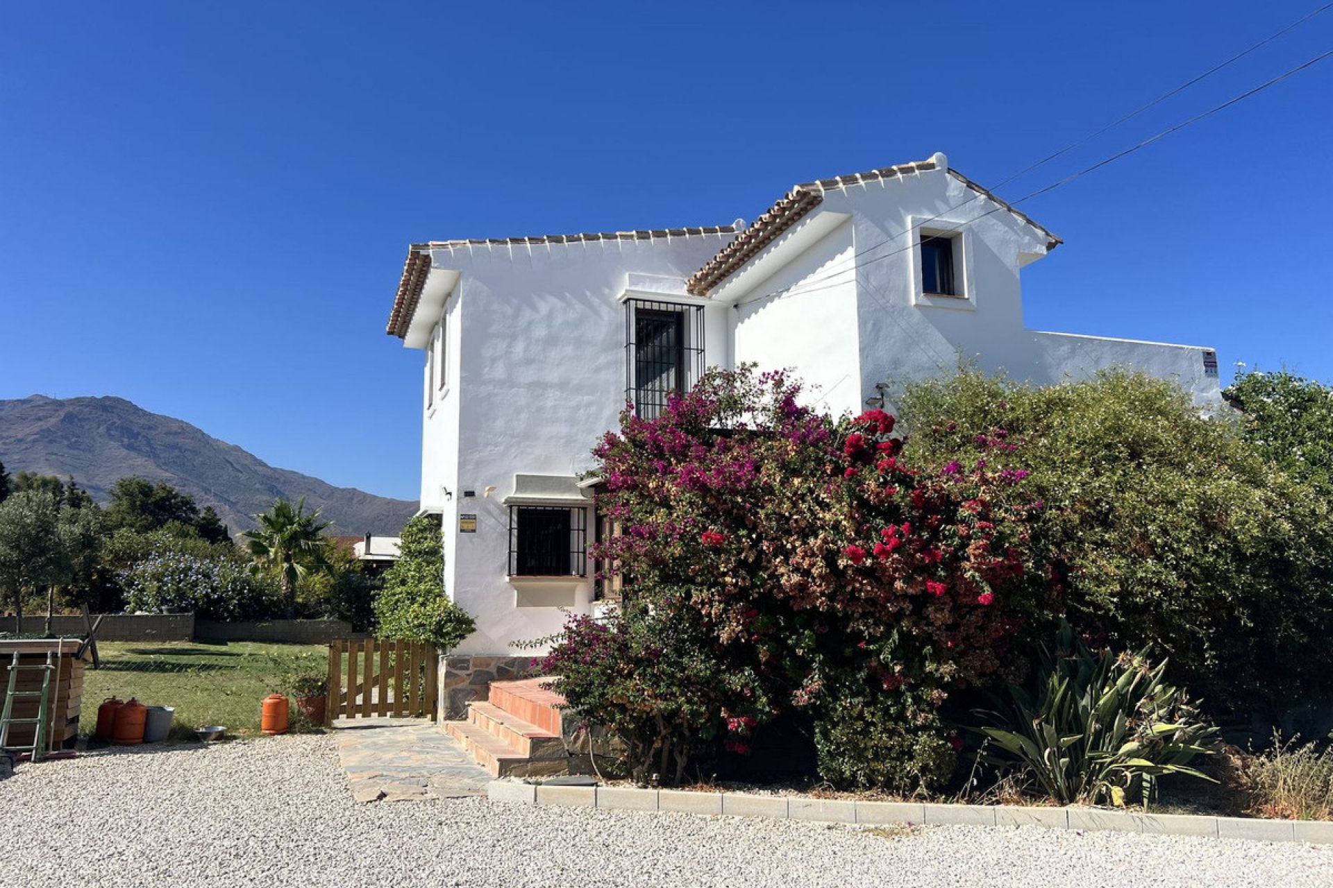 Resale - House - Detached Villa - Estepona - Estepona Centro