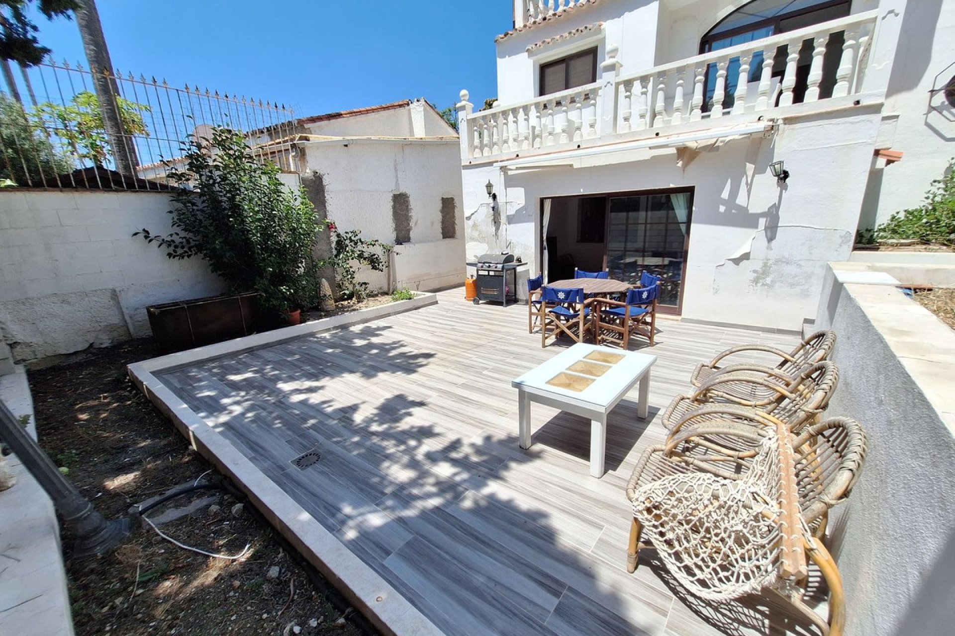 Resale - House - Detached Villa - Estepona - Estepona Centro