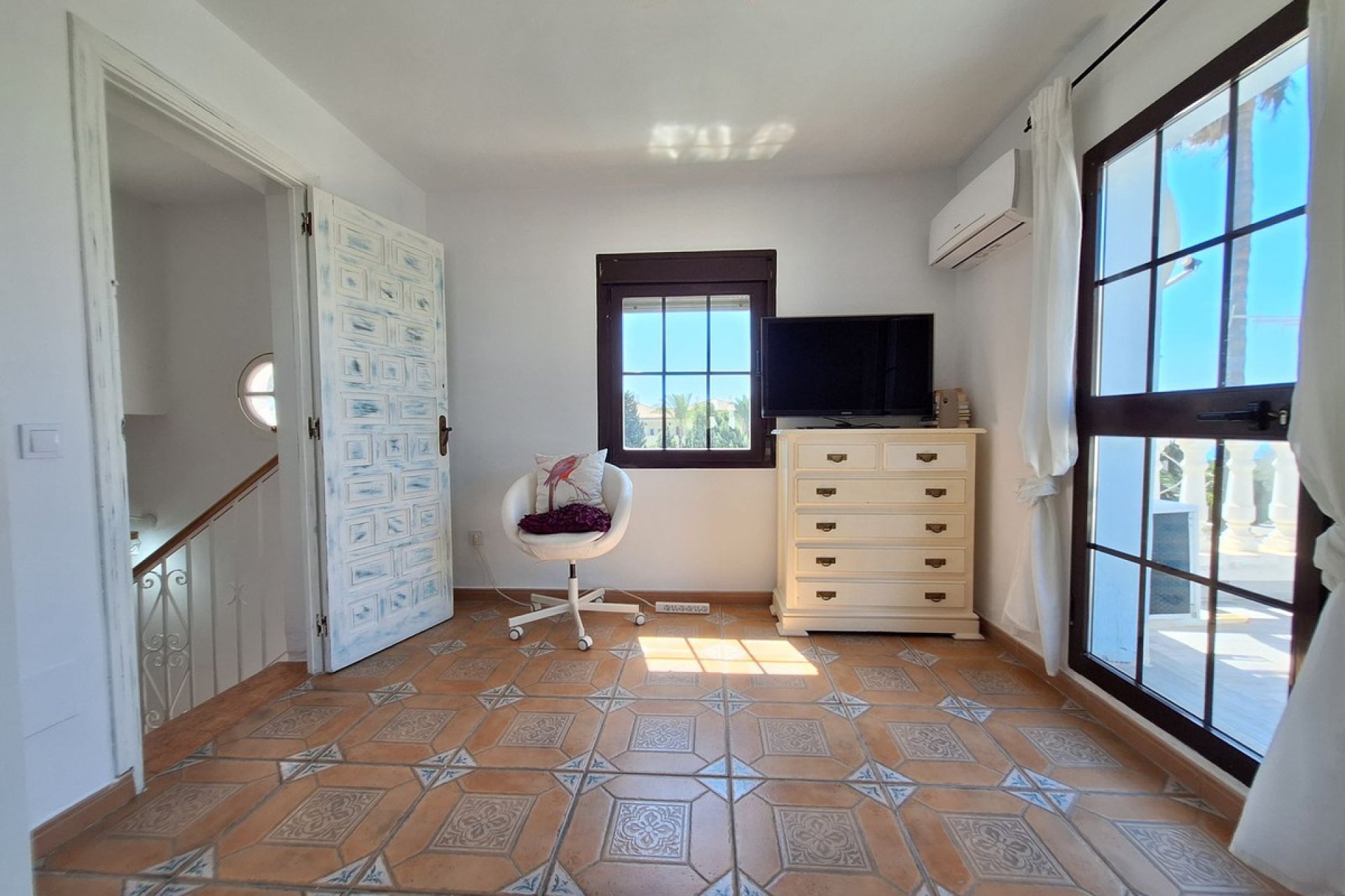 Resale - House - Detached Villa - Estepona - Estepona Centro