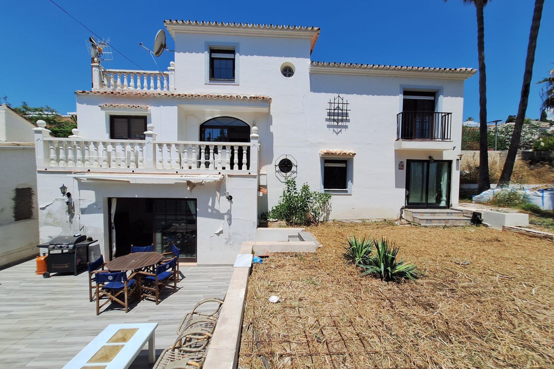 Resale - House - Detached Villa - Estepona - Estepona Centro