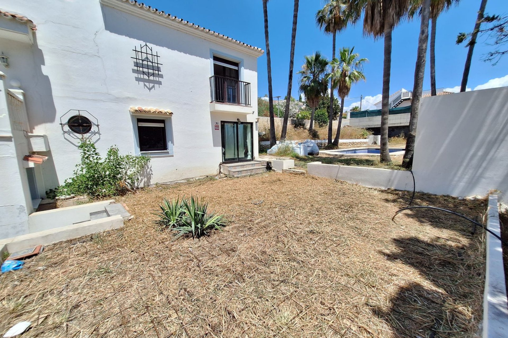 Resale - House - Detached Villa - Estepona - Estepona Centro