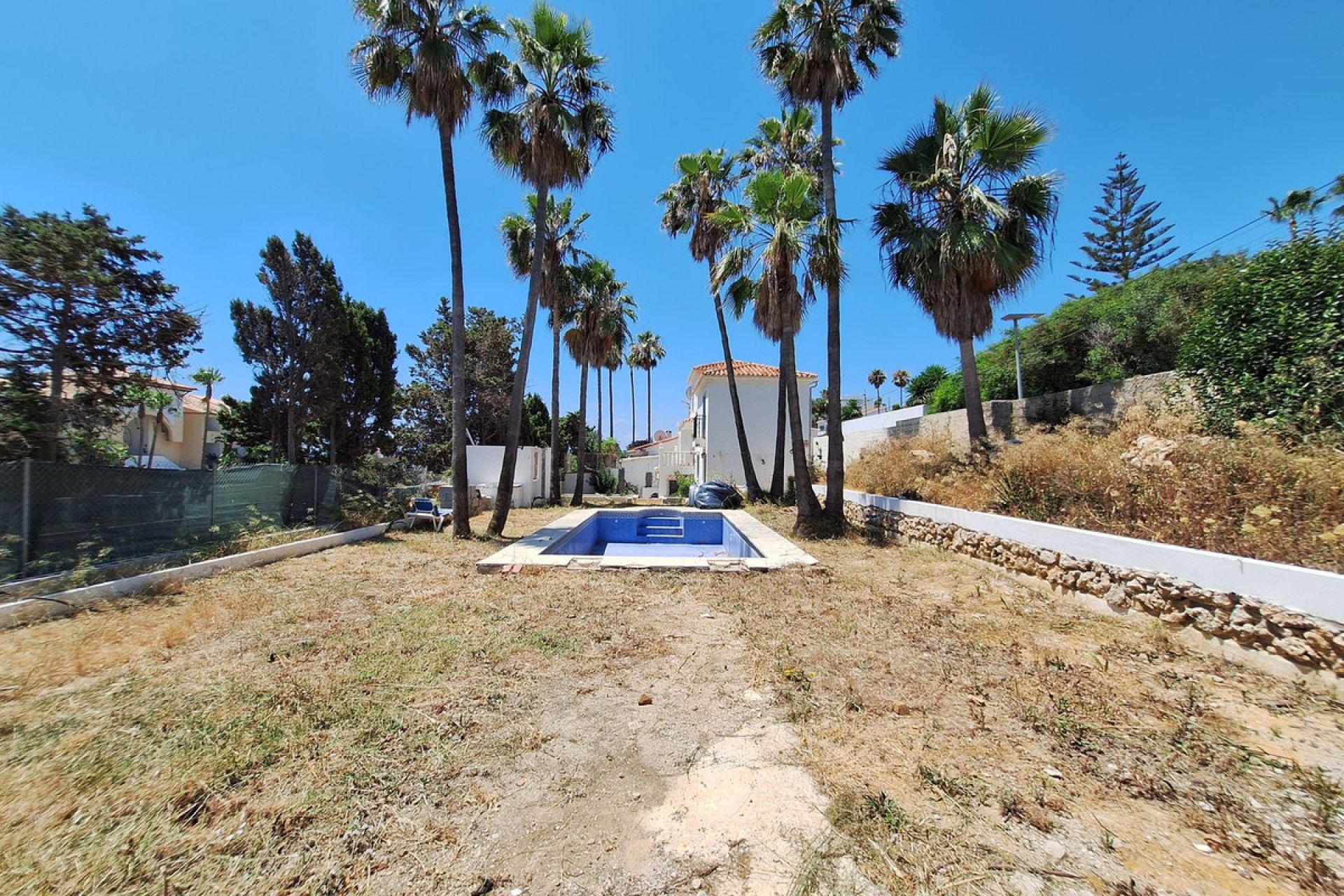 Resale - House - Detached Villa - Estepona - Estepona Centro