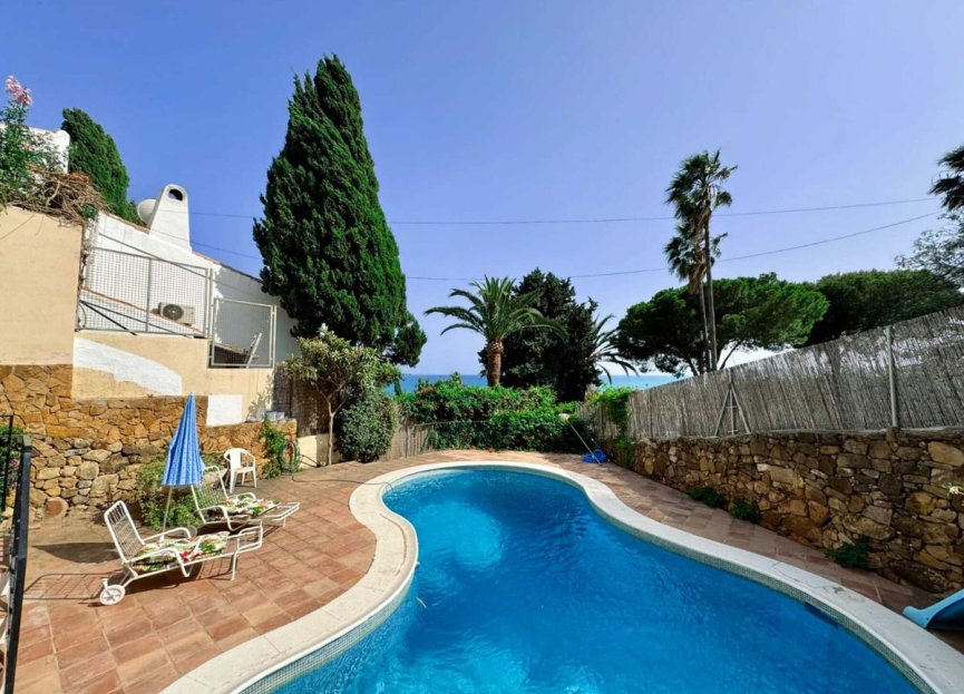 Resale - House - Detached Villa - Estepona - Estepona Centro