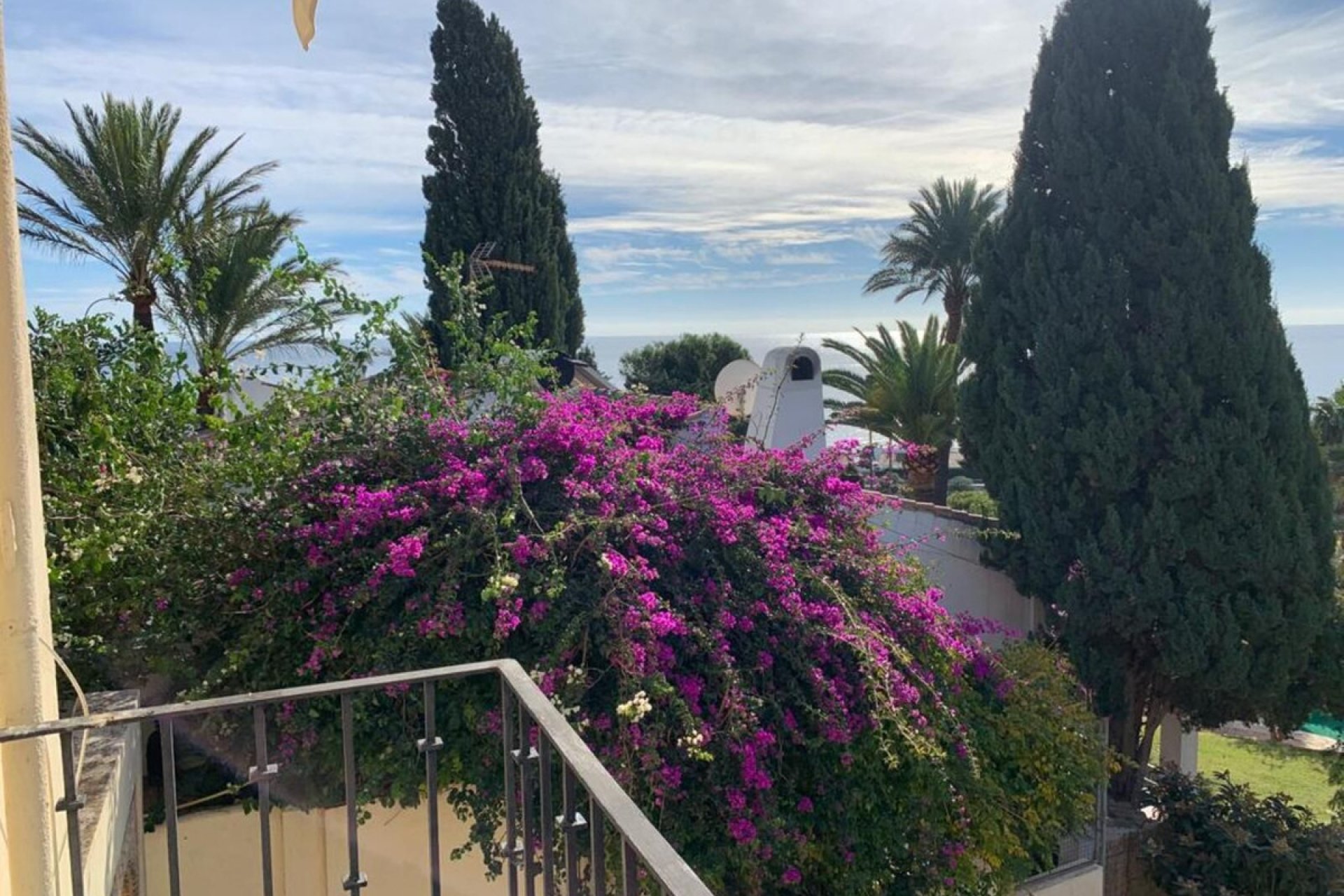 Resale - House - Detached Villa - Estepona - Estepona Centro