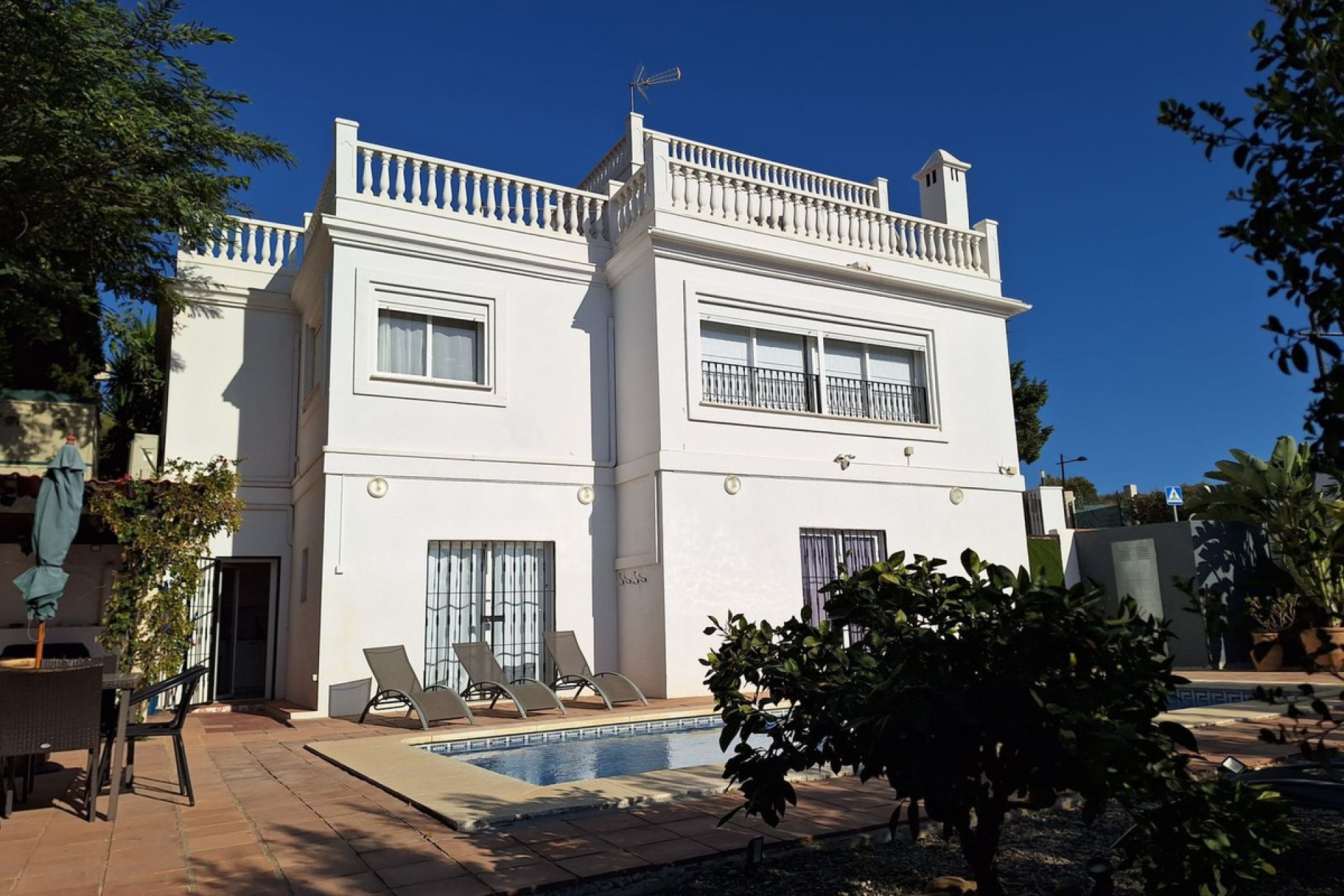 Resale - House - Detached Villa - Estepona - Estepona Centro