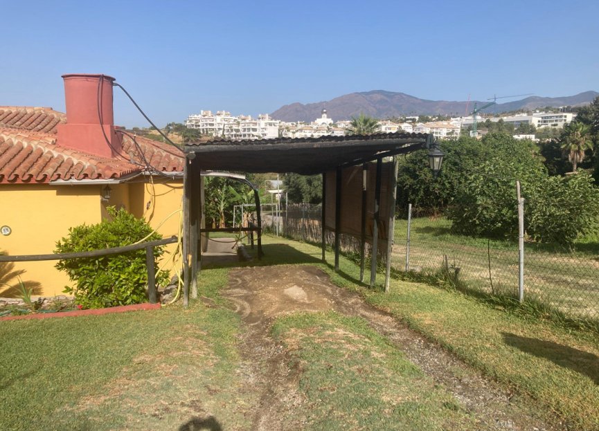 Resale - House - Detached Villa - Estepona - Estepona Centro