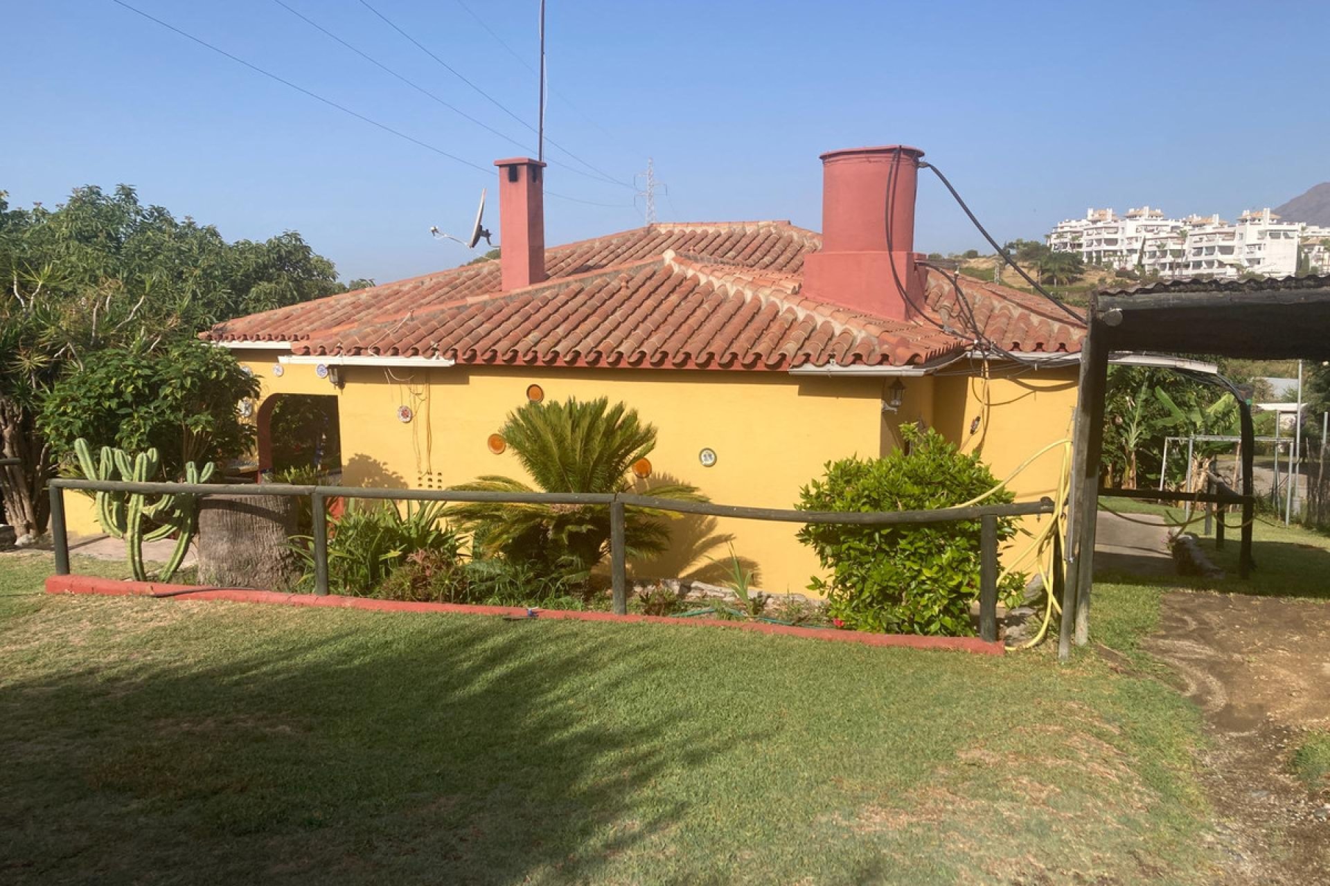 Resale - House - Detached Villa - Estepona - Estepona Centro