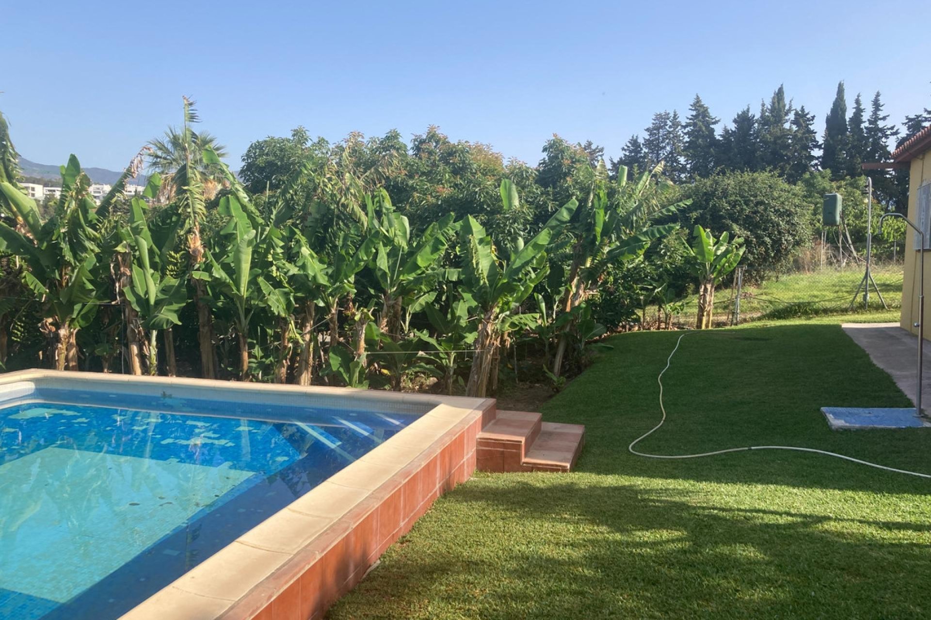 Resale - House - Detached Villa - Estepona - Estepona Centro