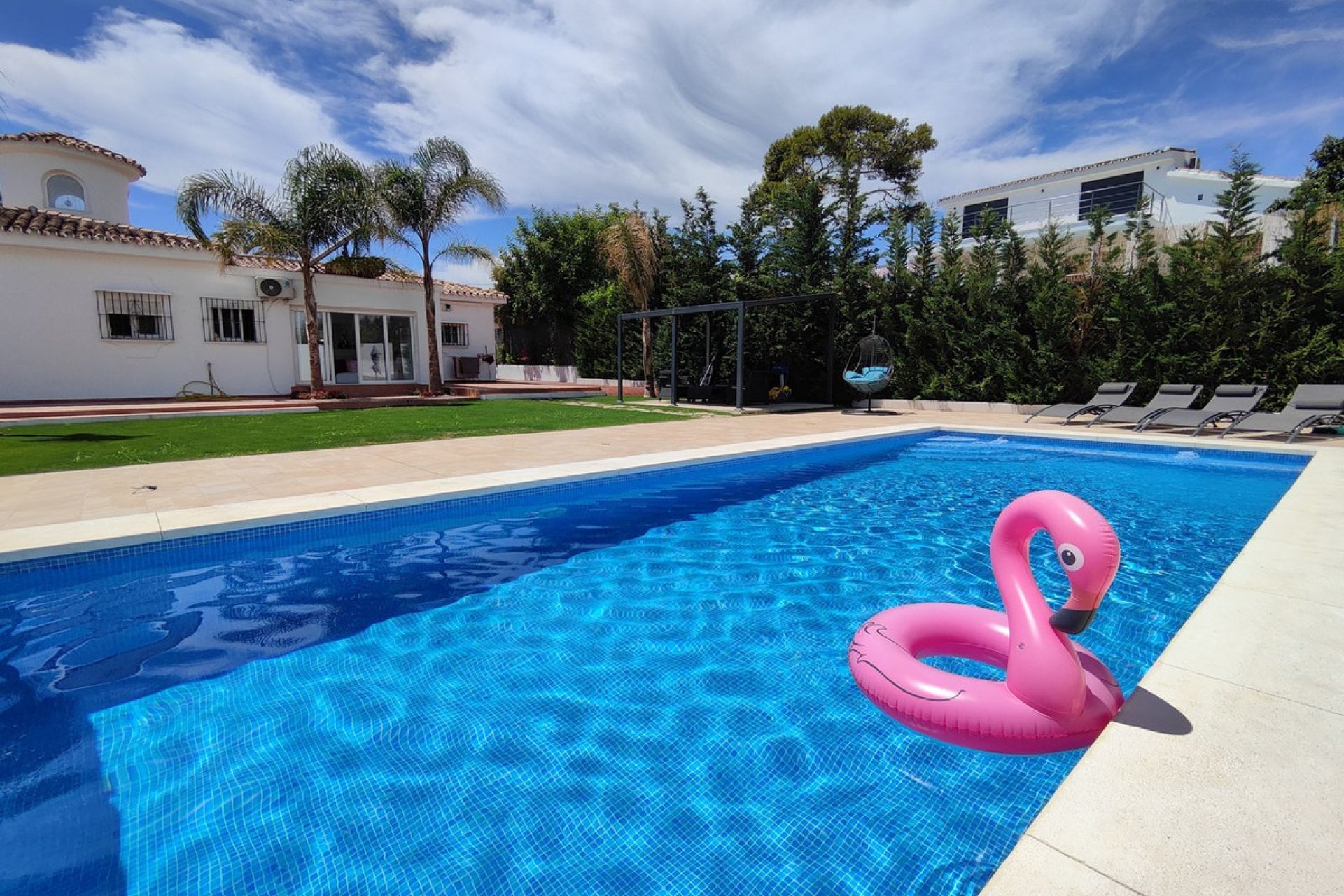 Resale - House - Detached Villa - Estepona - Estepona Centro