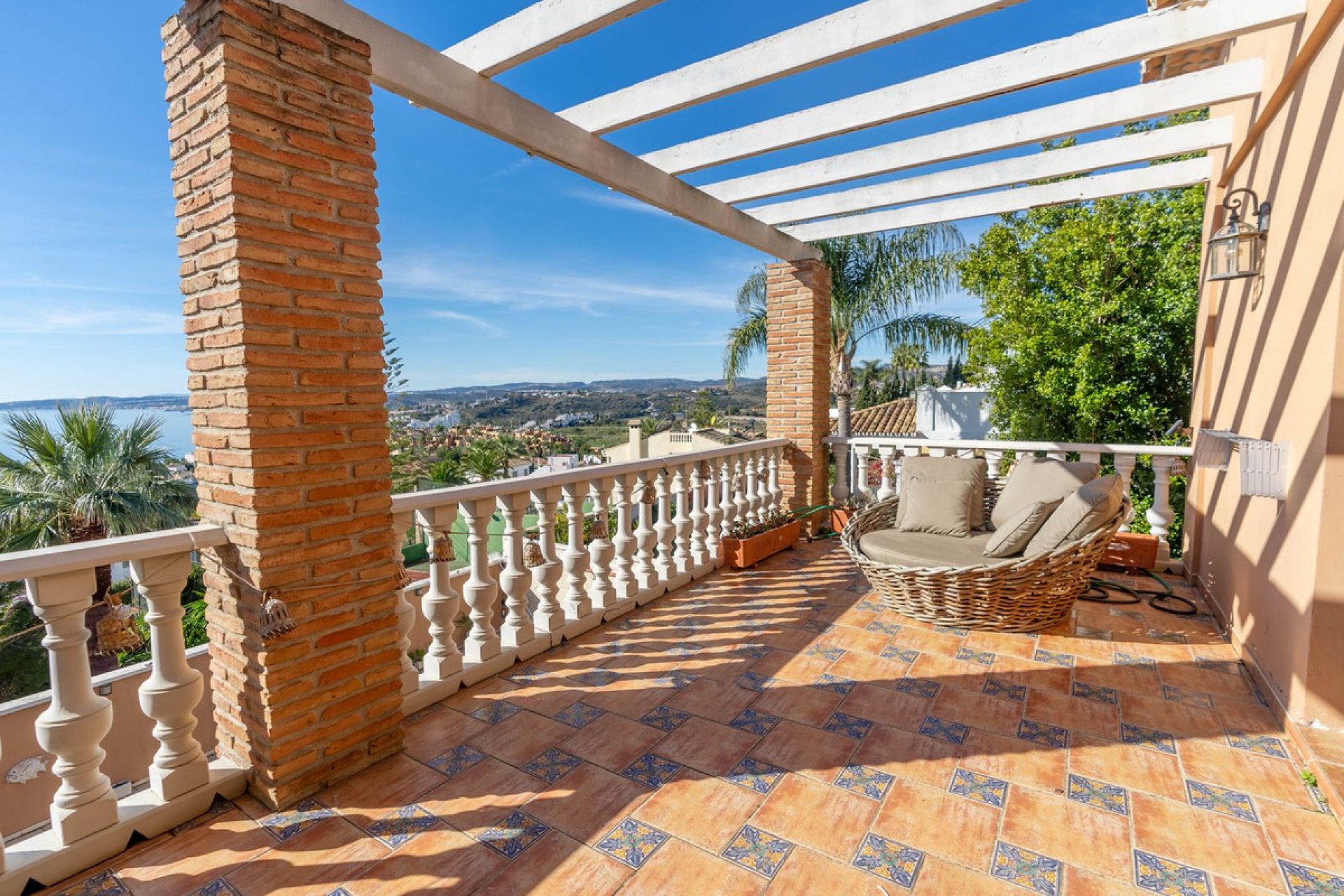 Resale - House - Detached Villa - Estepona - Estepona Centro