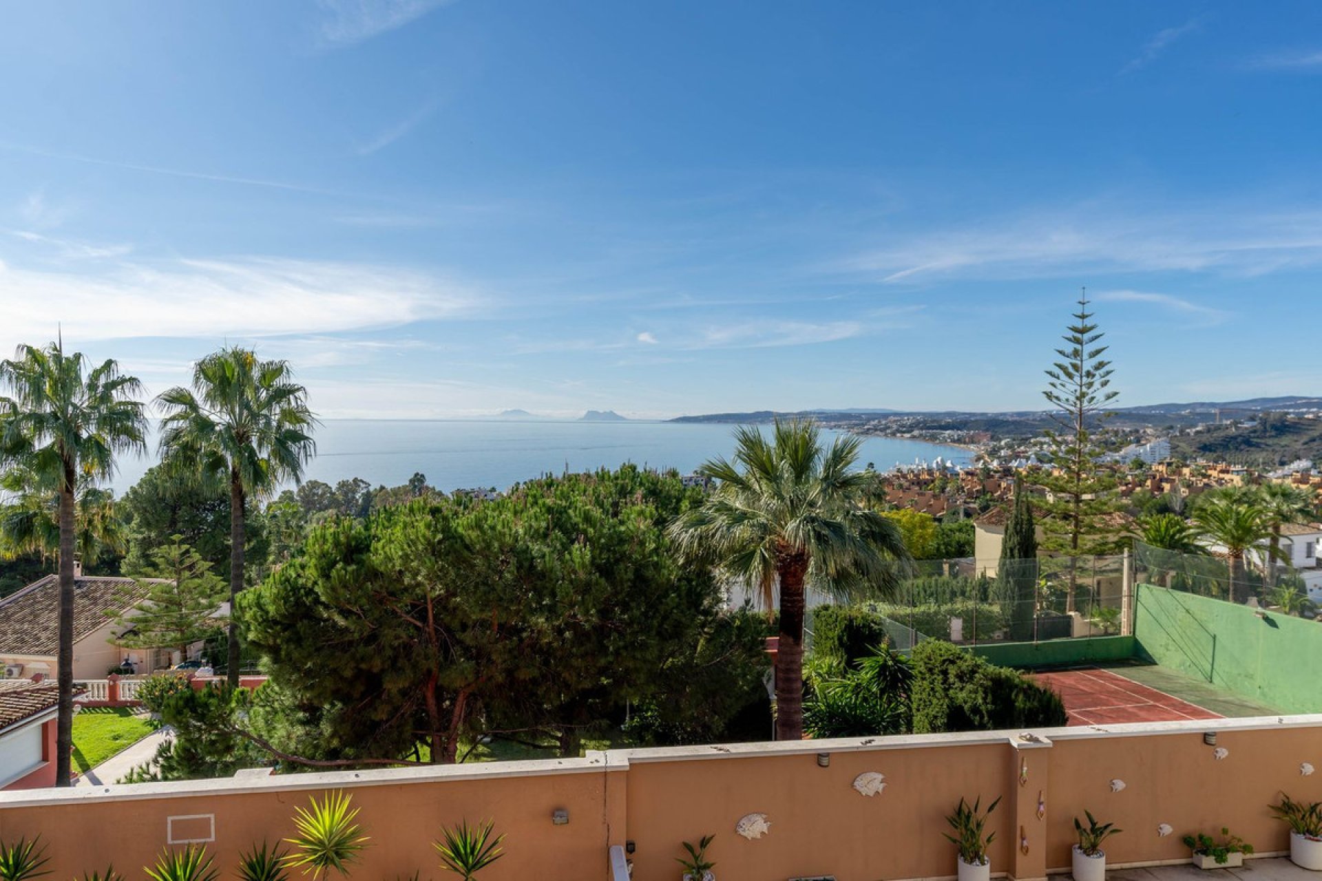 Resale - House - Detached Villa - Estepona - Estepona Centro