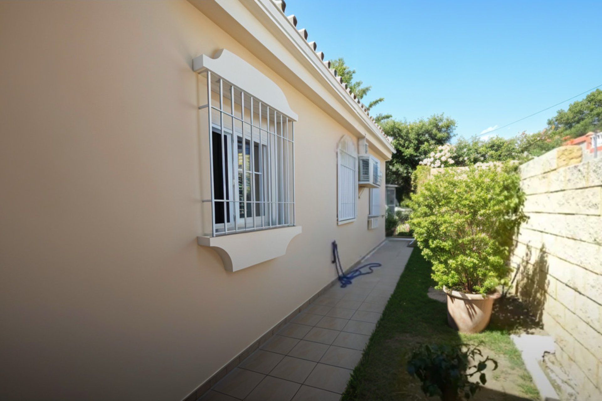 Resale - House - Detached Villa - Estepona - Estepona Centro