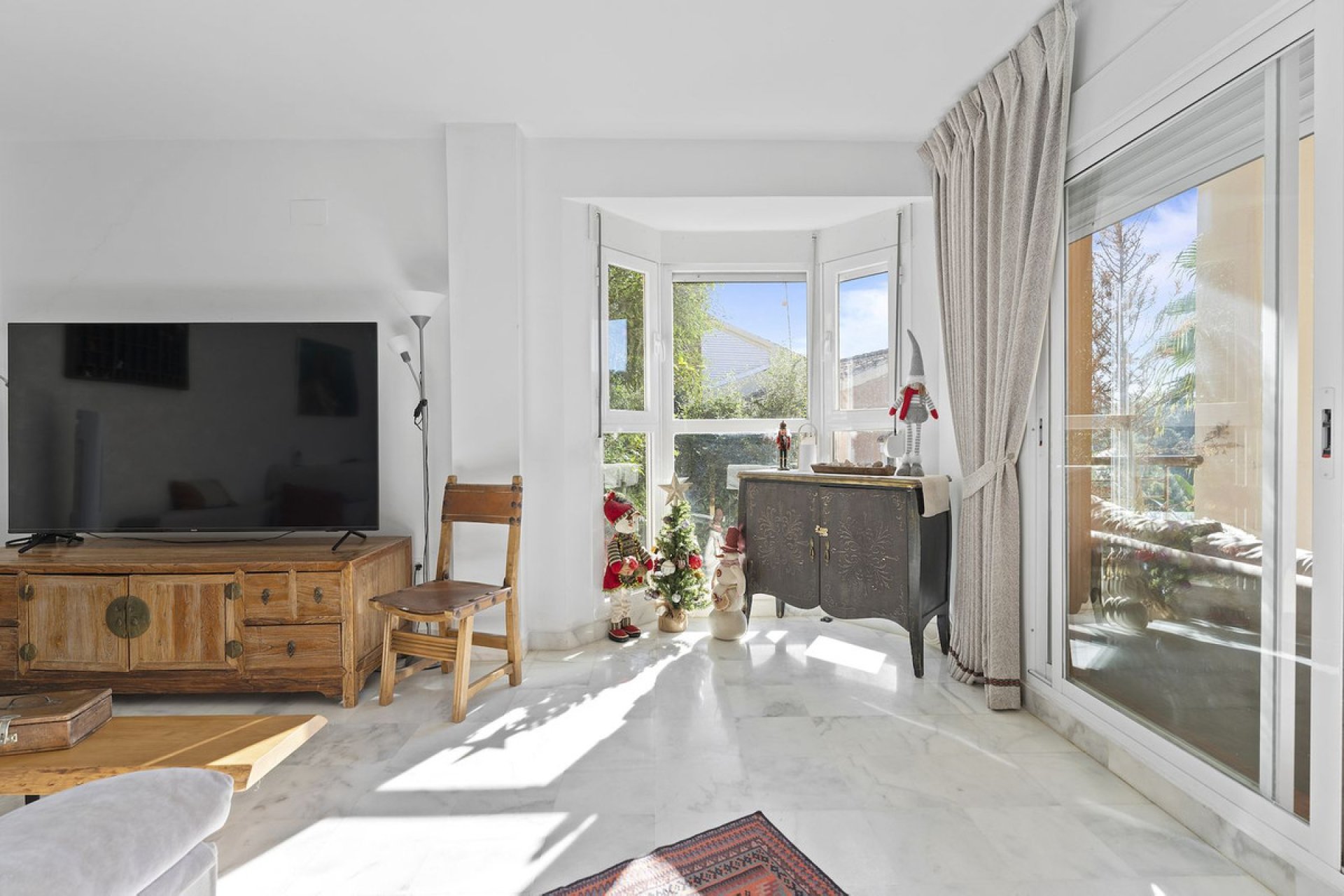 Resale - House - Detached Villa - Estepona - Estepona Centro