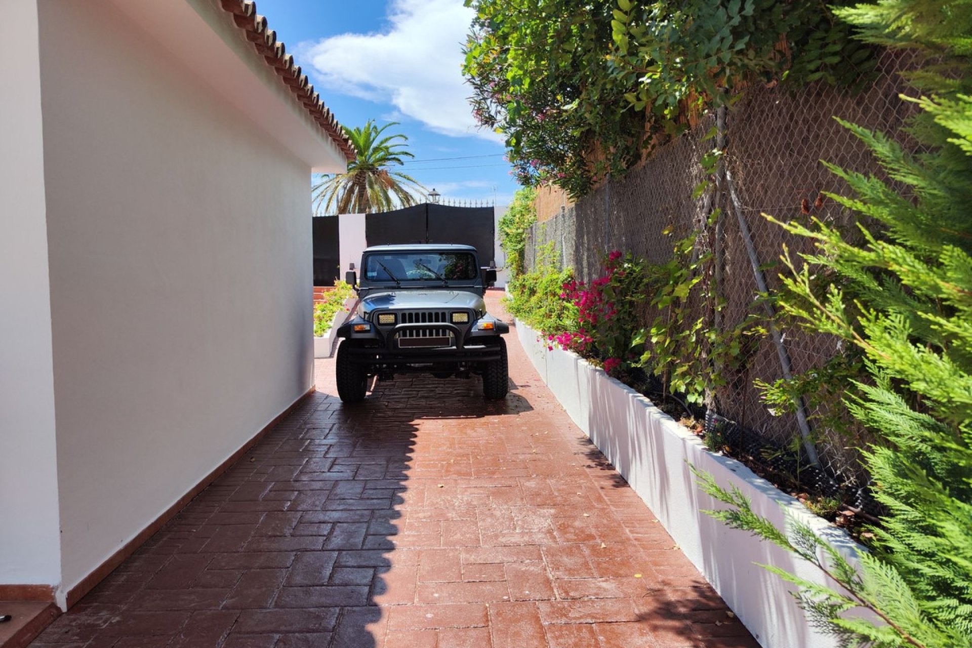 Resale - House - Detached Villa - Estepona - Estepona Centro