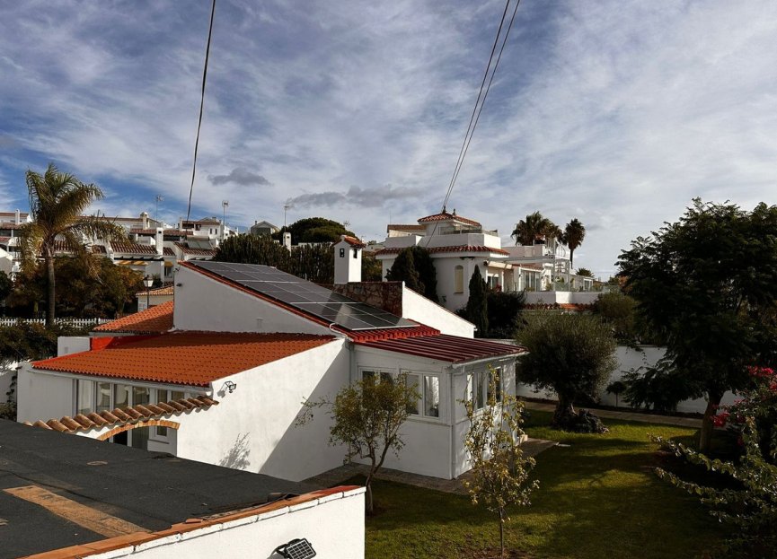 Resale - House - Detached Villa - Estepona - Estepona Centro