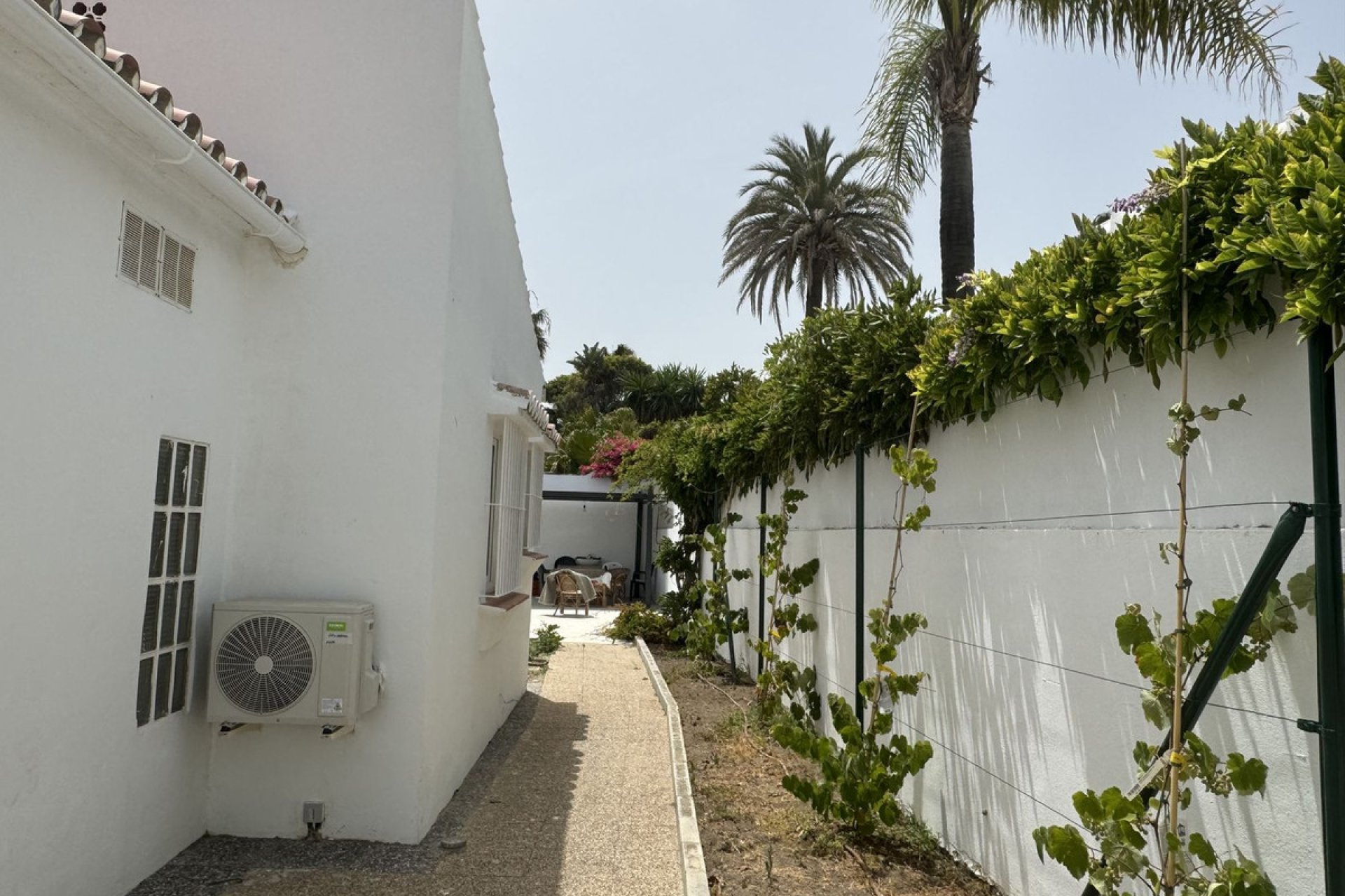 Resale - House - Detached Villa - Estepona - Estepona Centro