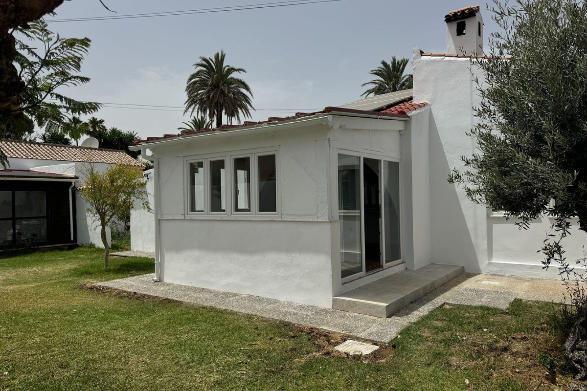 Resale - House - Detached Villa - Estepona - Estepona Centro