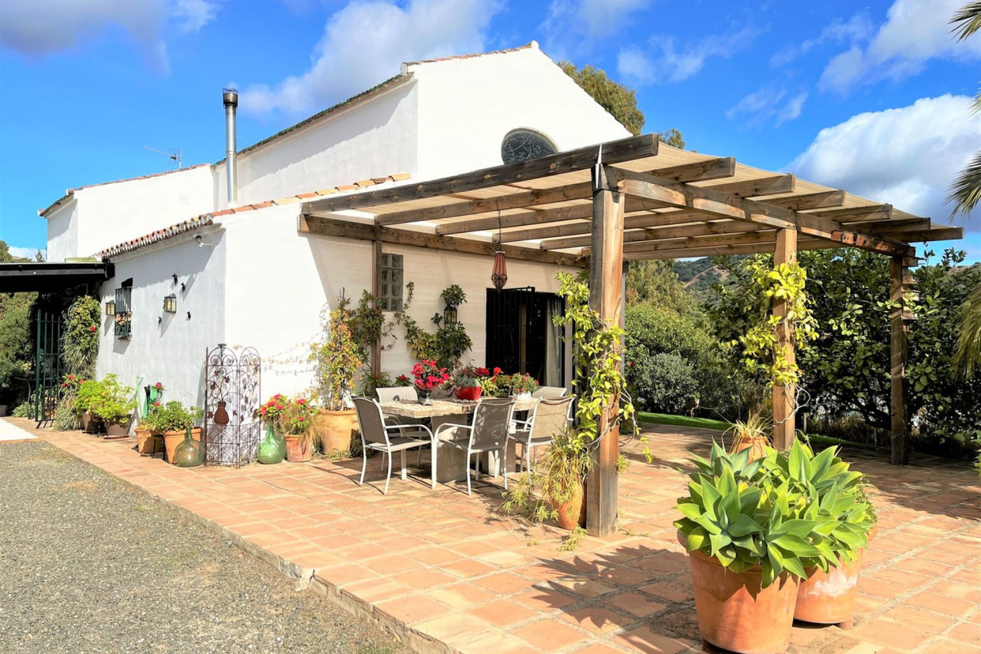 Resale - House - Detached Villa - Estepona - Estepona Centro