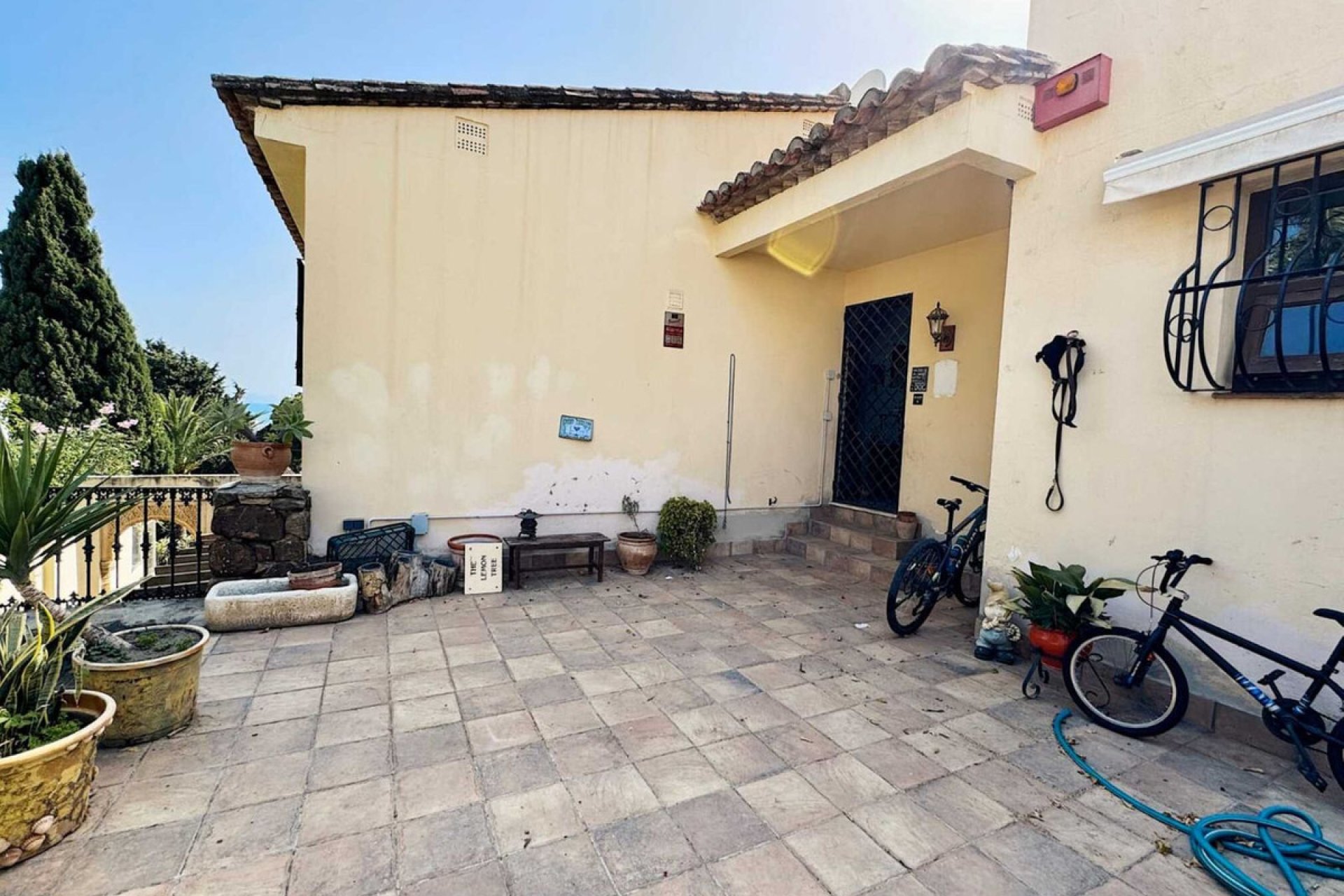 Resale - House - Detached Villa - Estepona - Estepona Centro