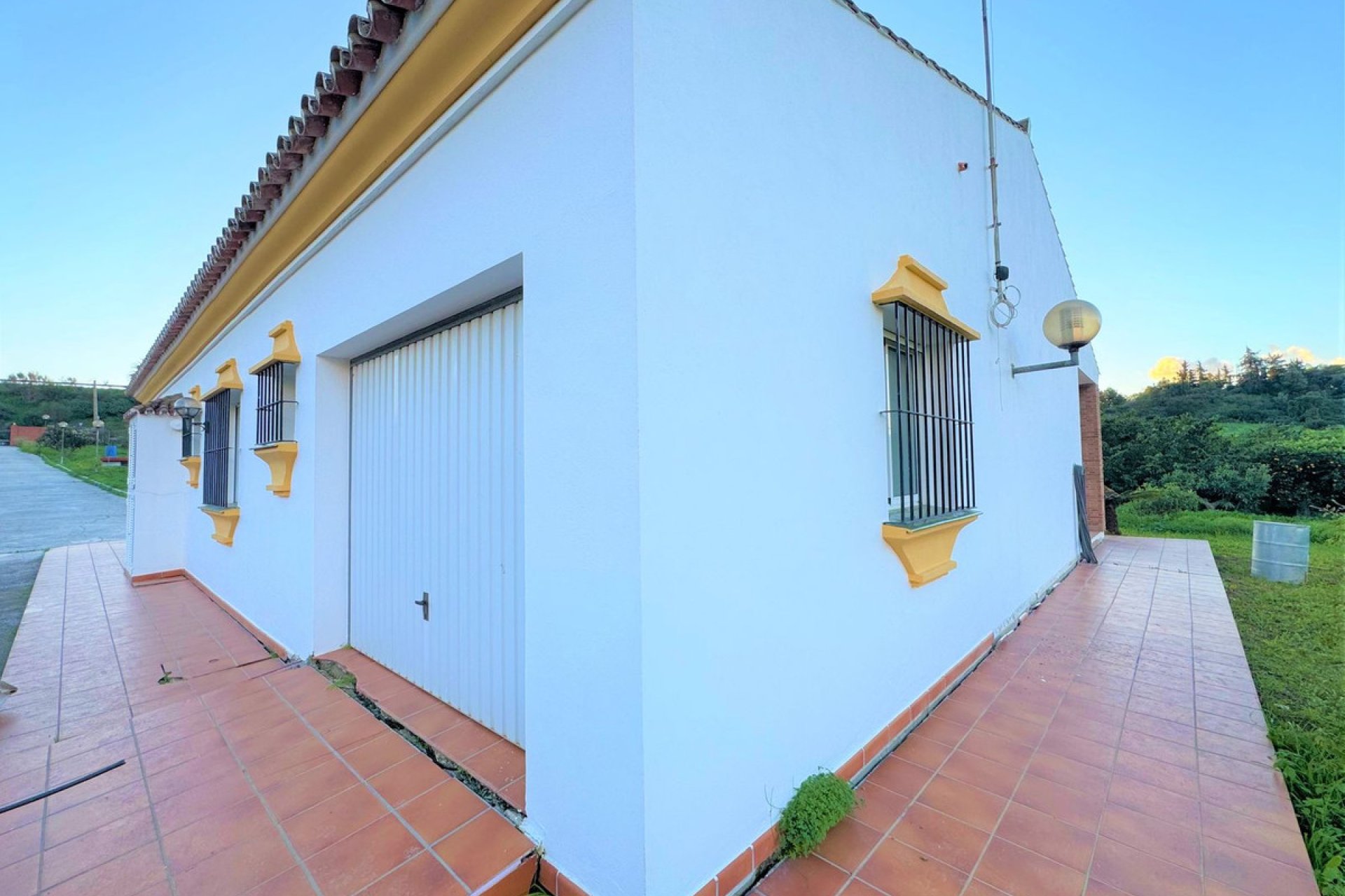 Resale - House - Detached Villa - Estepona - Estepona Centro