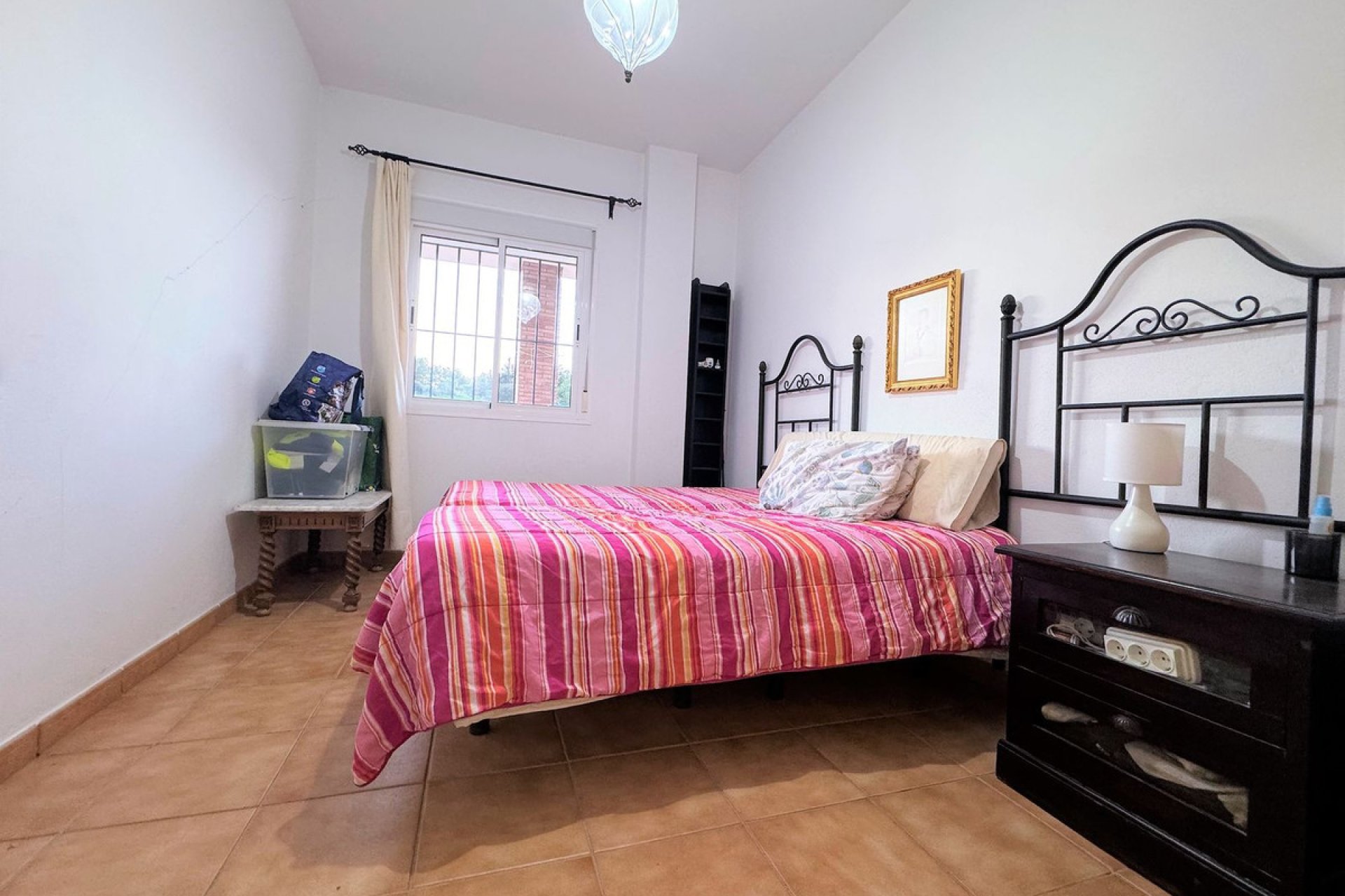 Resale - House - Detached Villa - Estepona - Estepona Centro