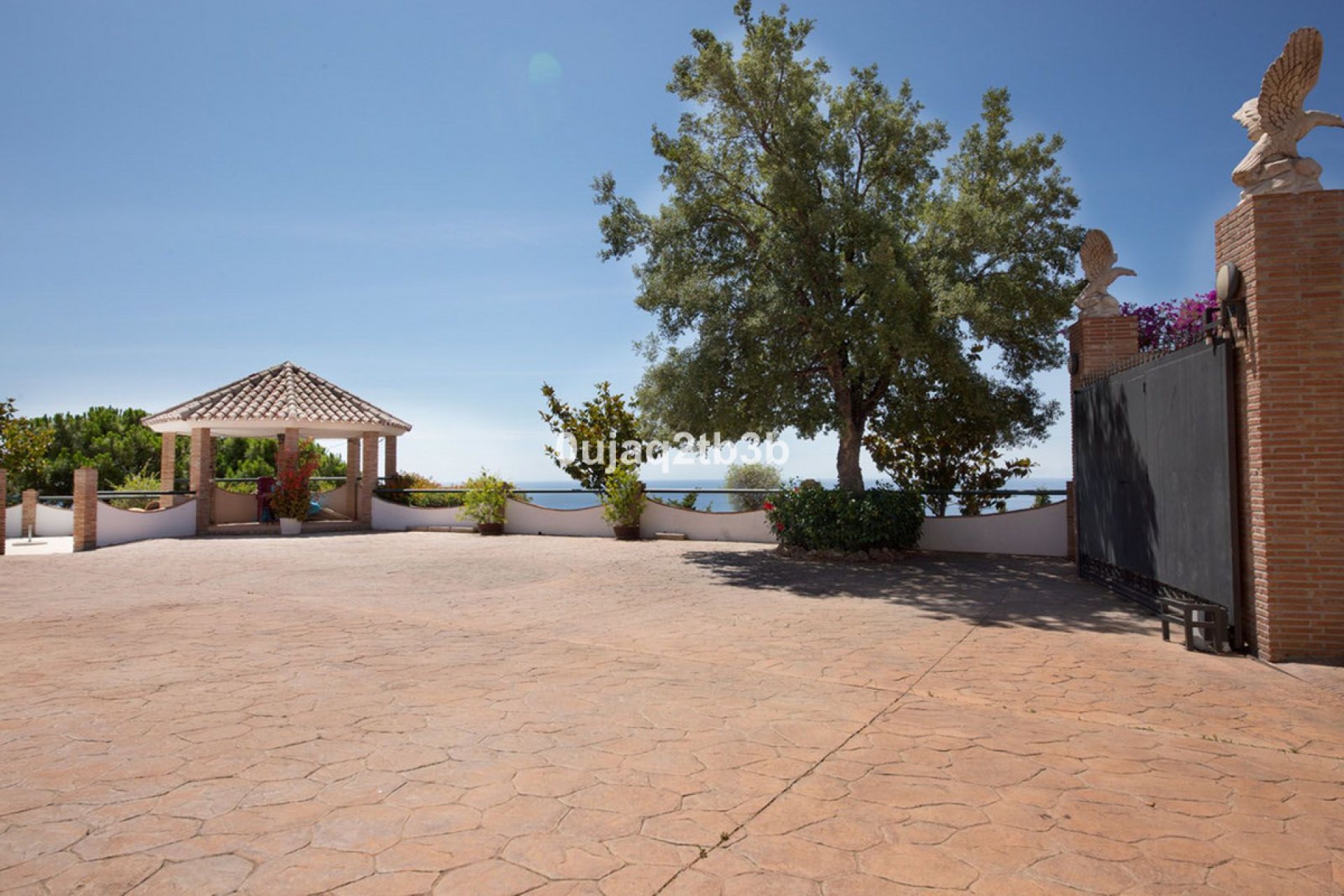 Resale - House - Detached Villa - Estepona - Estepona Centro