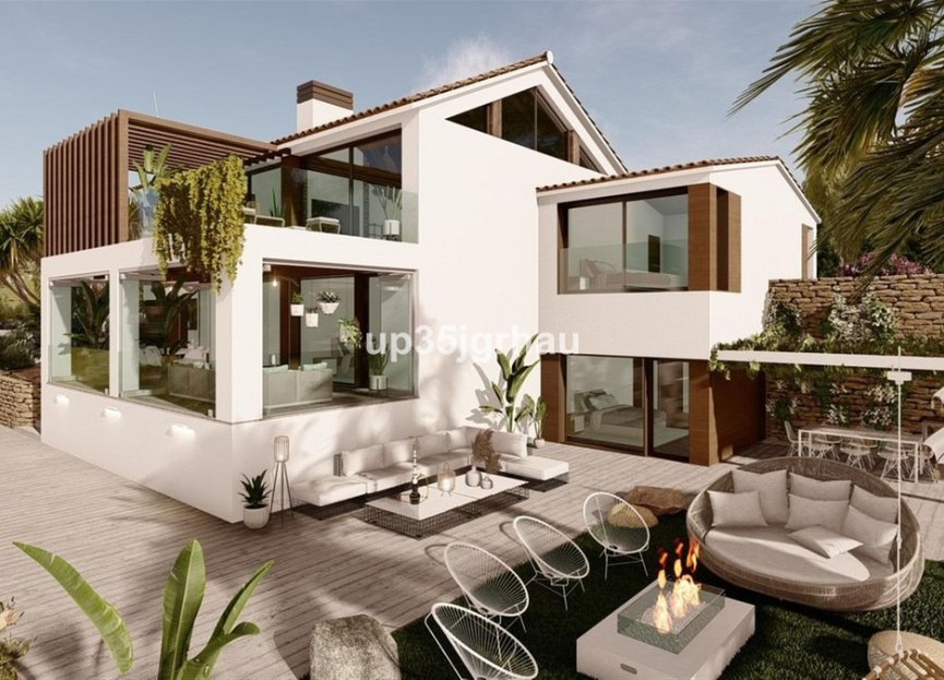 Resale - House - Detached Villa - Estepona - Estepona Centro