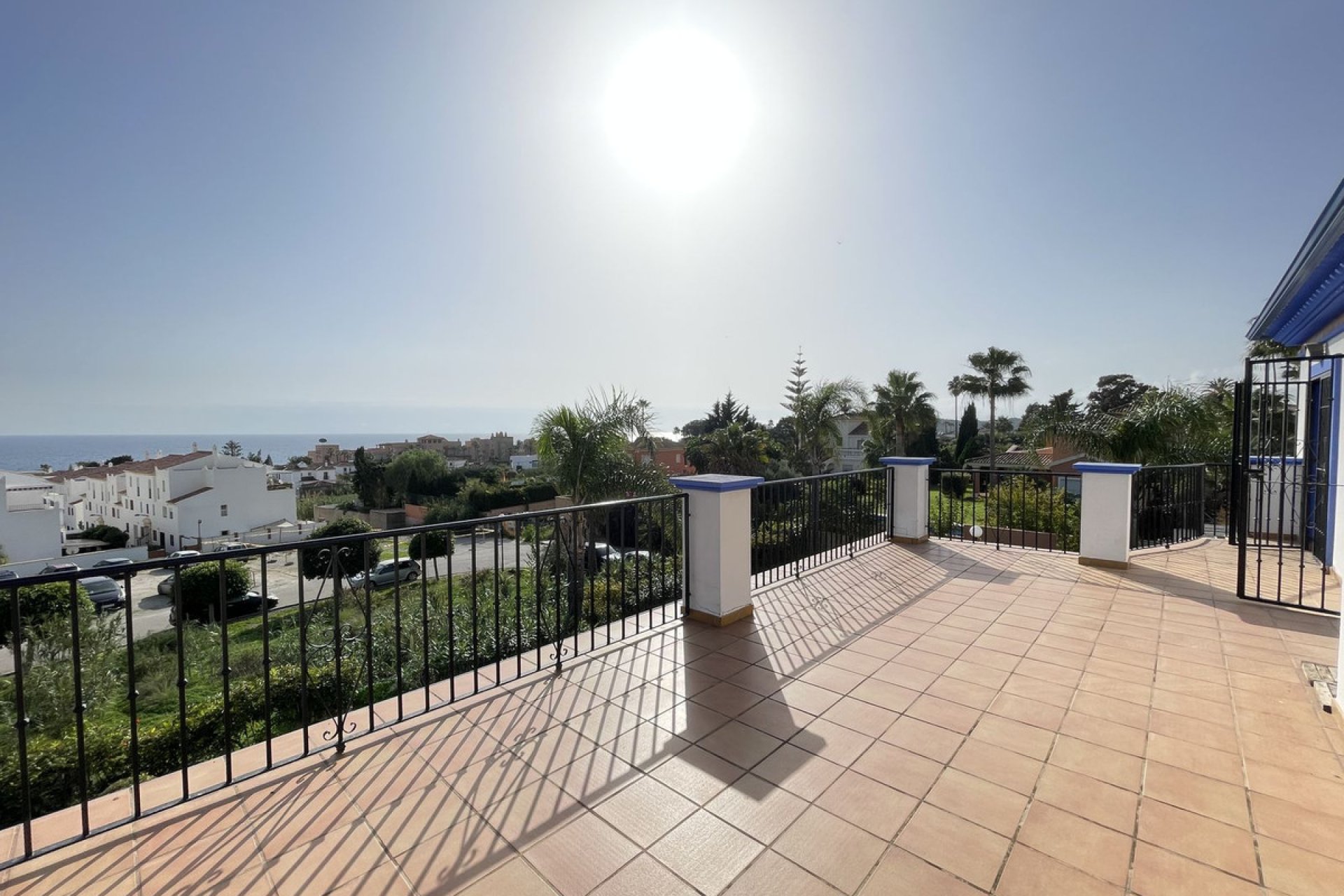 Resale - House - Detached Villa - Estepona - Estepona Centro