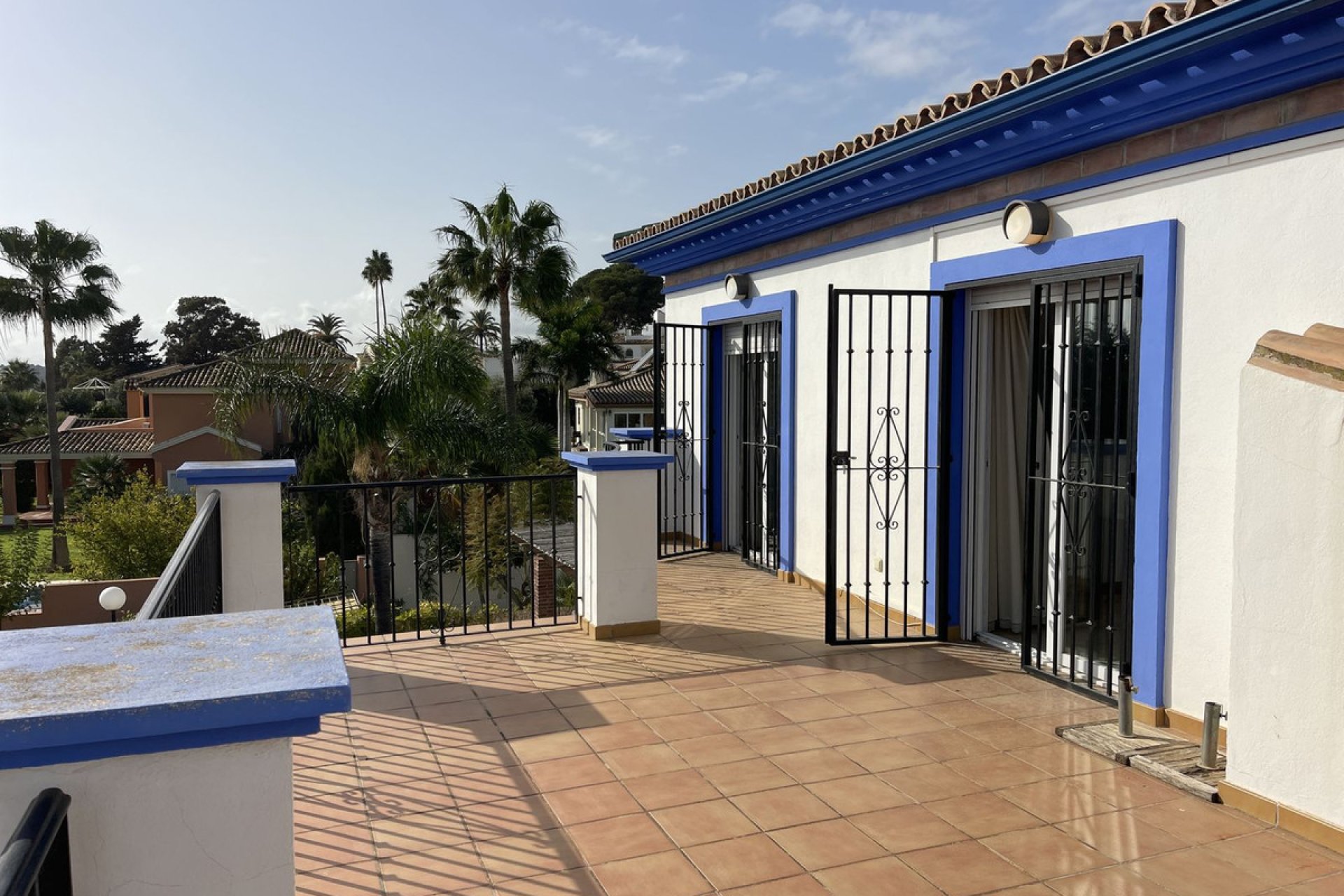 Resale - House - Detached Villa - Estepona - Estepona Centro