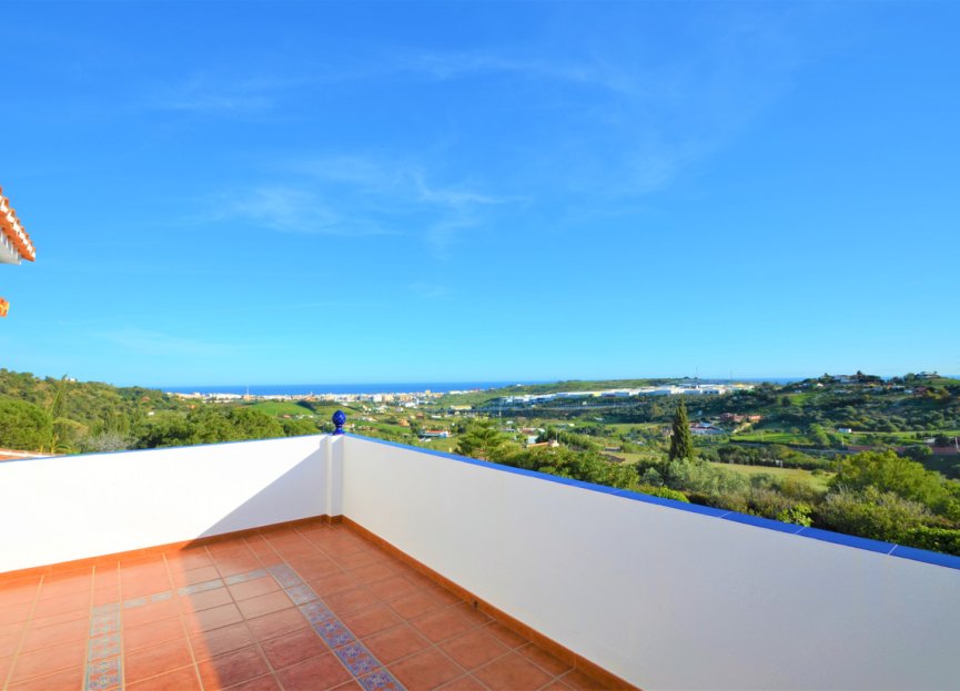 Resale - House - Detached Villa - Estepona - Estepona Centro