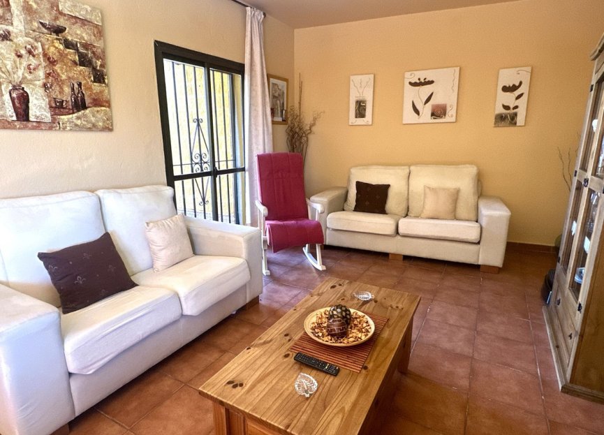 Resale - House - Detached Villa - Estepona - Estepona Centro