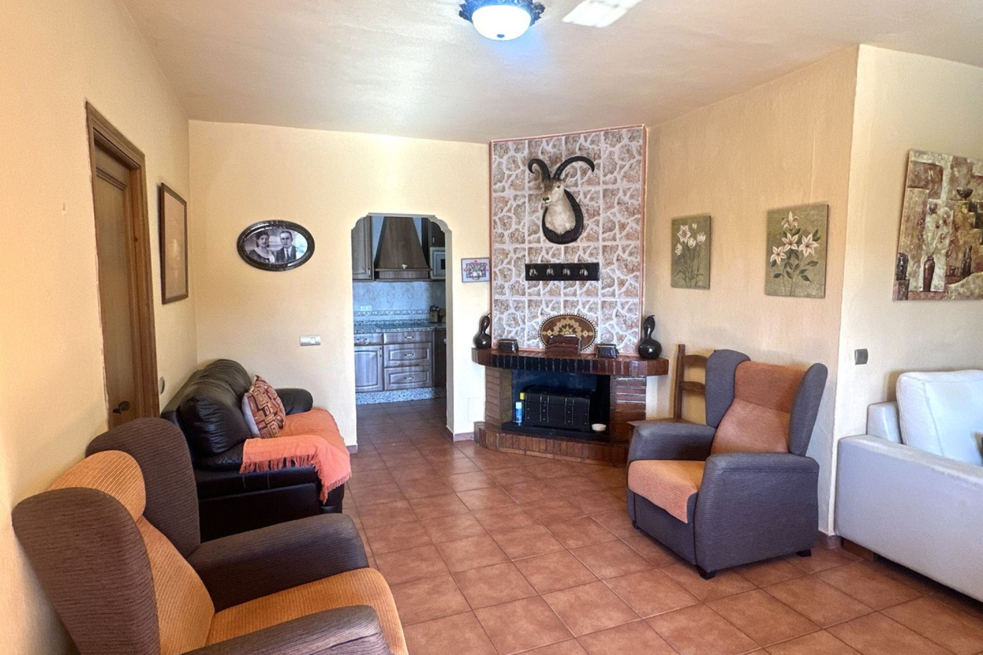 Resale - House - Detached Villa - Estepona - Estepona Centro