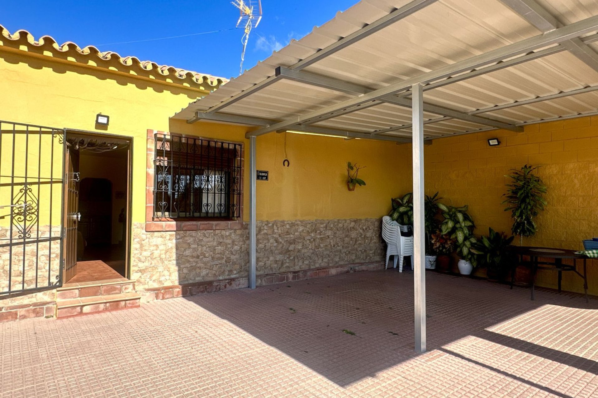 Resale - House - Detached Villa - Estepona - Estepona Centro