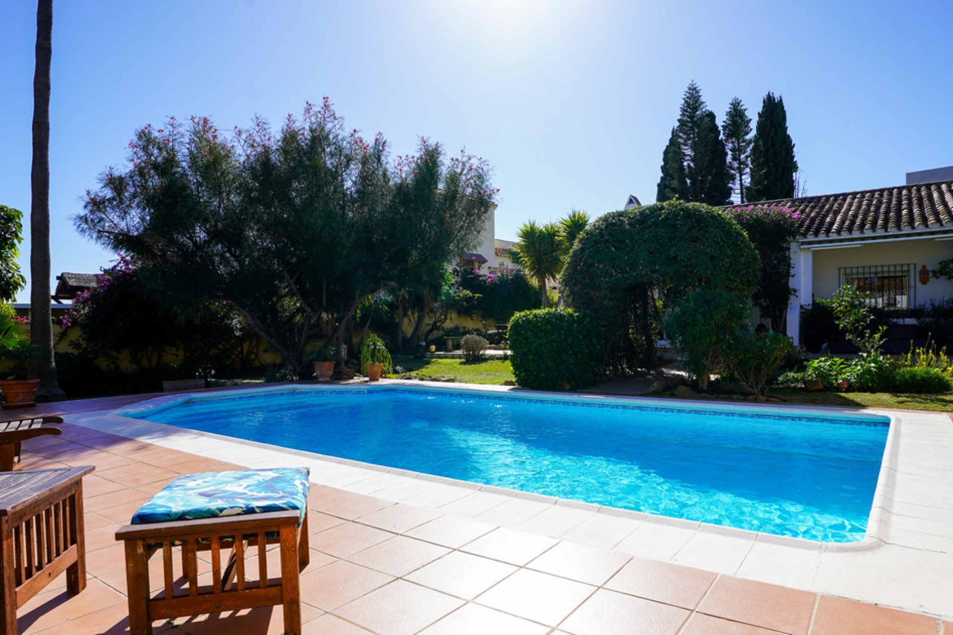 Resale - House - Detached Villa - Estepona - Estepona Centro