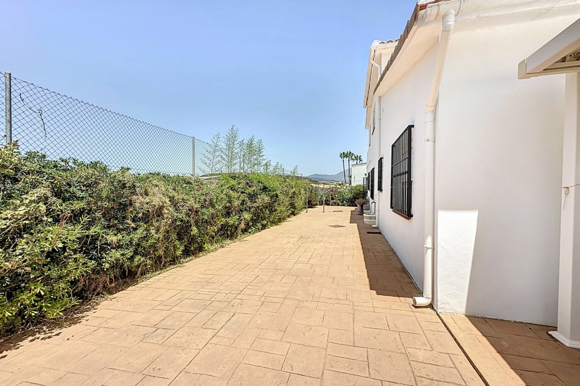 Resale - House - Detached Villa - Estepona - Estepona Centro